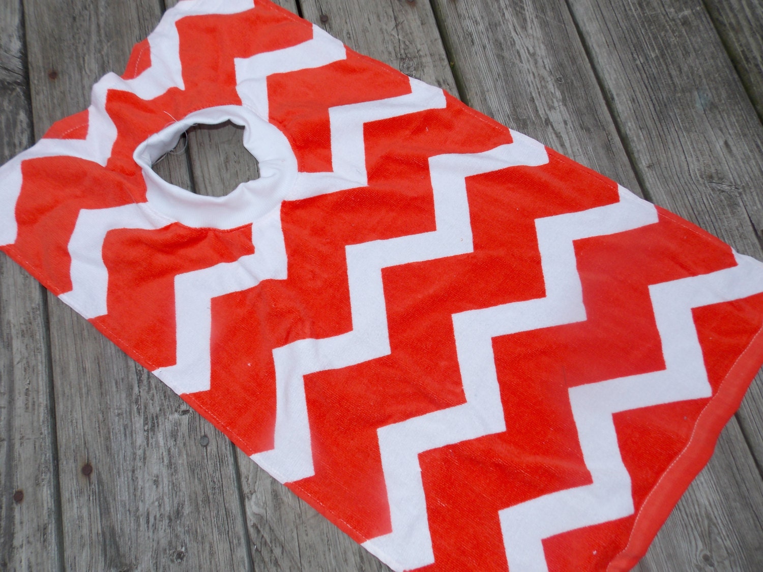 Coral Chevron Geschirrtuch Lätzchen 1. Geburtstag Kuchen Smashing Pull Over Personalisierte Besondere Bedürfnisse Kleinkind Geschenk Unter 20 Coral Chevron Geschirrtuch Lätzchen 1. Geburtstag Kuchen Smashing Pull Over Personalisierte Besondere Bedürfnisse Kleinkind Geschenk Unter 20 von Etsy - Crafting4Caleb