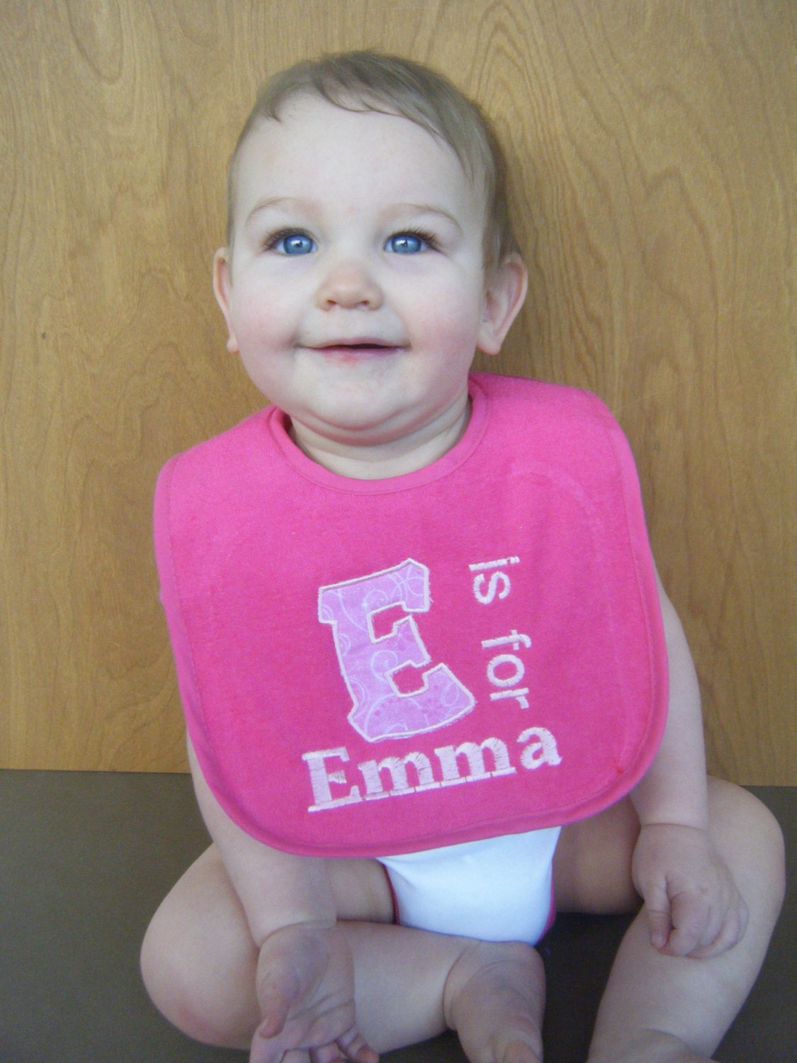 Personalisiertes Baby Lätzchen Mit Monogramm, Zur Geburt, 1. Geburtstagsgeschenk Für Kleinkinder Weihnachtsgeschenke Personalisiertes Baby Lätzchen Mit Monogramm, Zur Geburt, 1. Geburtstagsgeschenk Für Kleinkinder Weihnachtsgeschenke von Etsy - Crafting4Caleb
