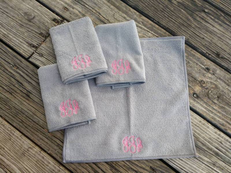 Waschlappen Mit Monogramm Brautjungfern Geschenk, Teen Geschenk Mikrofaser Make-Up-Entfernungstuch Für Sie Ihn Schlummern Mitbringsel Waschlappen Mit Monogramm Brautjungfern Geschenk, Teen Geschenk Mikrofaser Make-Up-Entfernungstuch Für Sie Ihn Schlummern Mitbringsel von Etsy - Crafting4Caleb