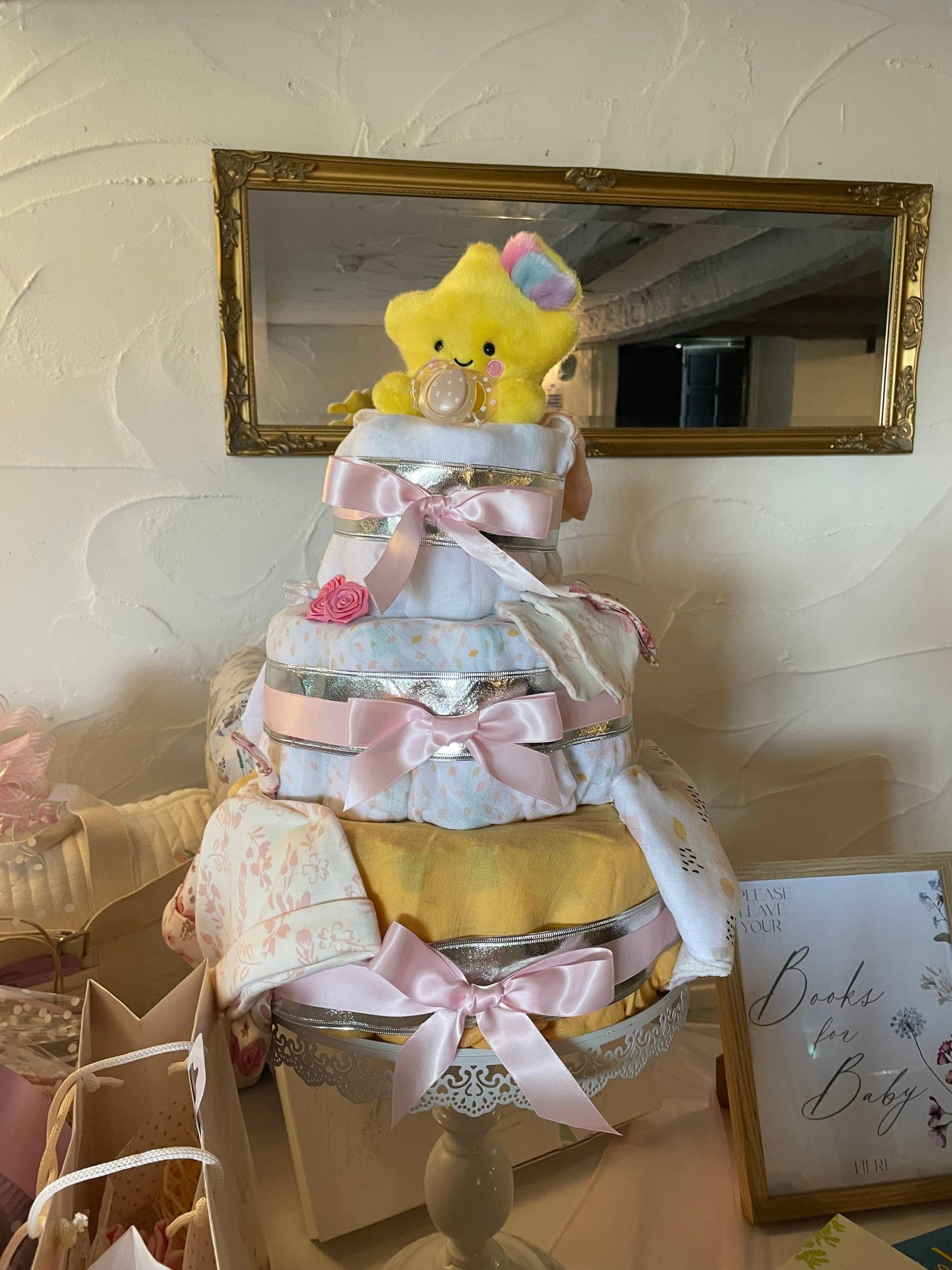 Baby Mädchen Windeltorte Baby Mädchen Windeltorte von Etsy - Craftsbycarra