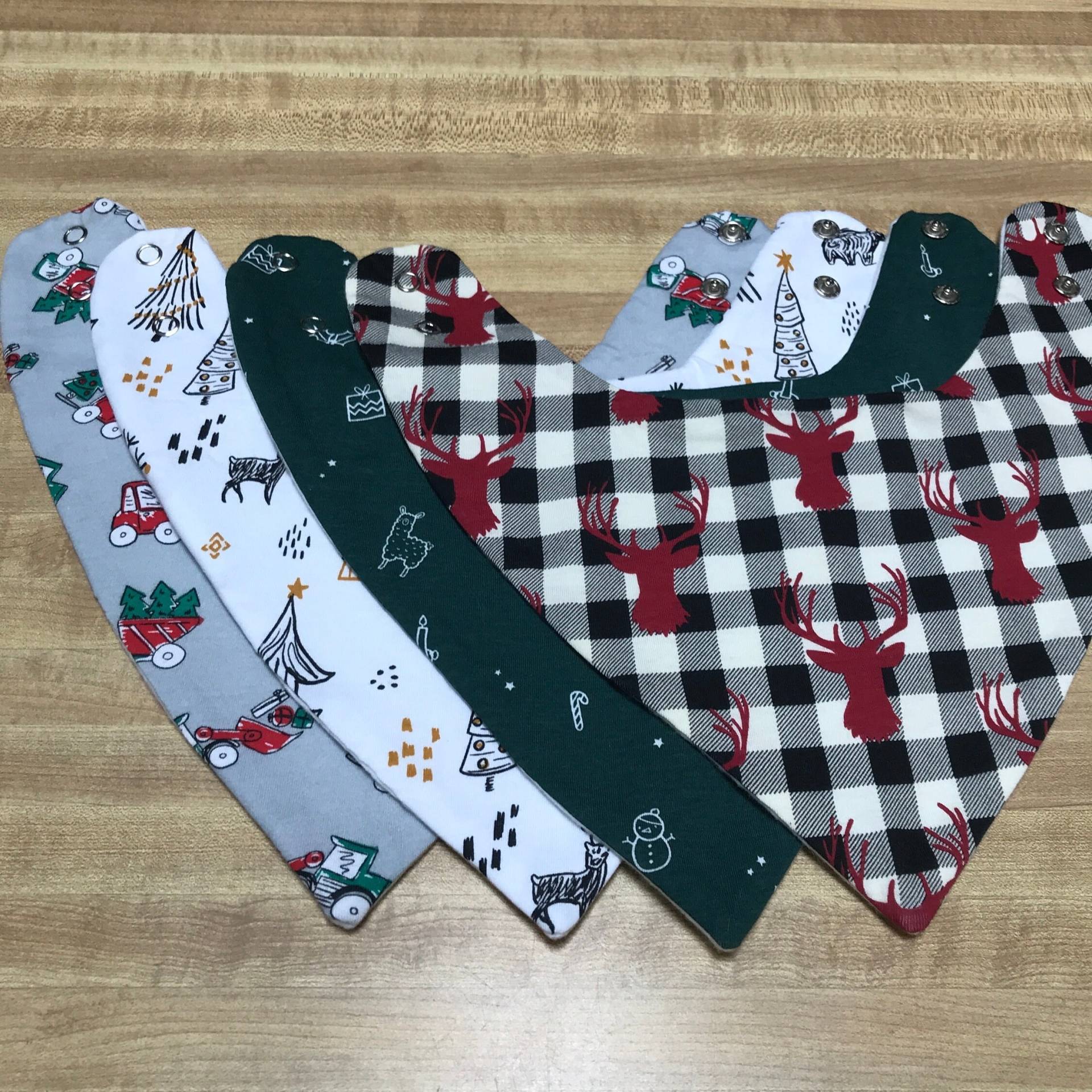 Baby Halstuch Weihnachten Sabber Lätzchen | 4Er Set von Etsy - CraftyMillenial