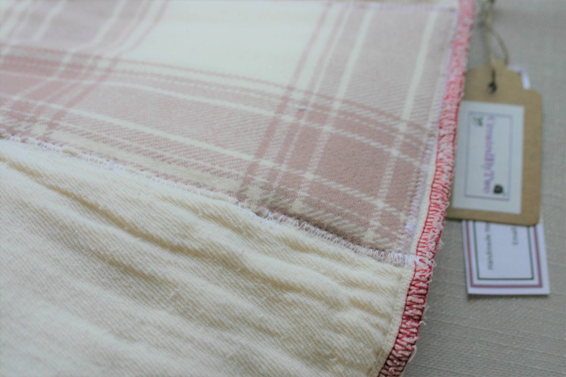 Spucktuch von Etsy - CreatedByTwo