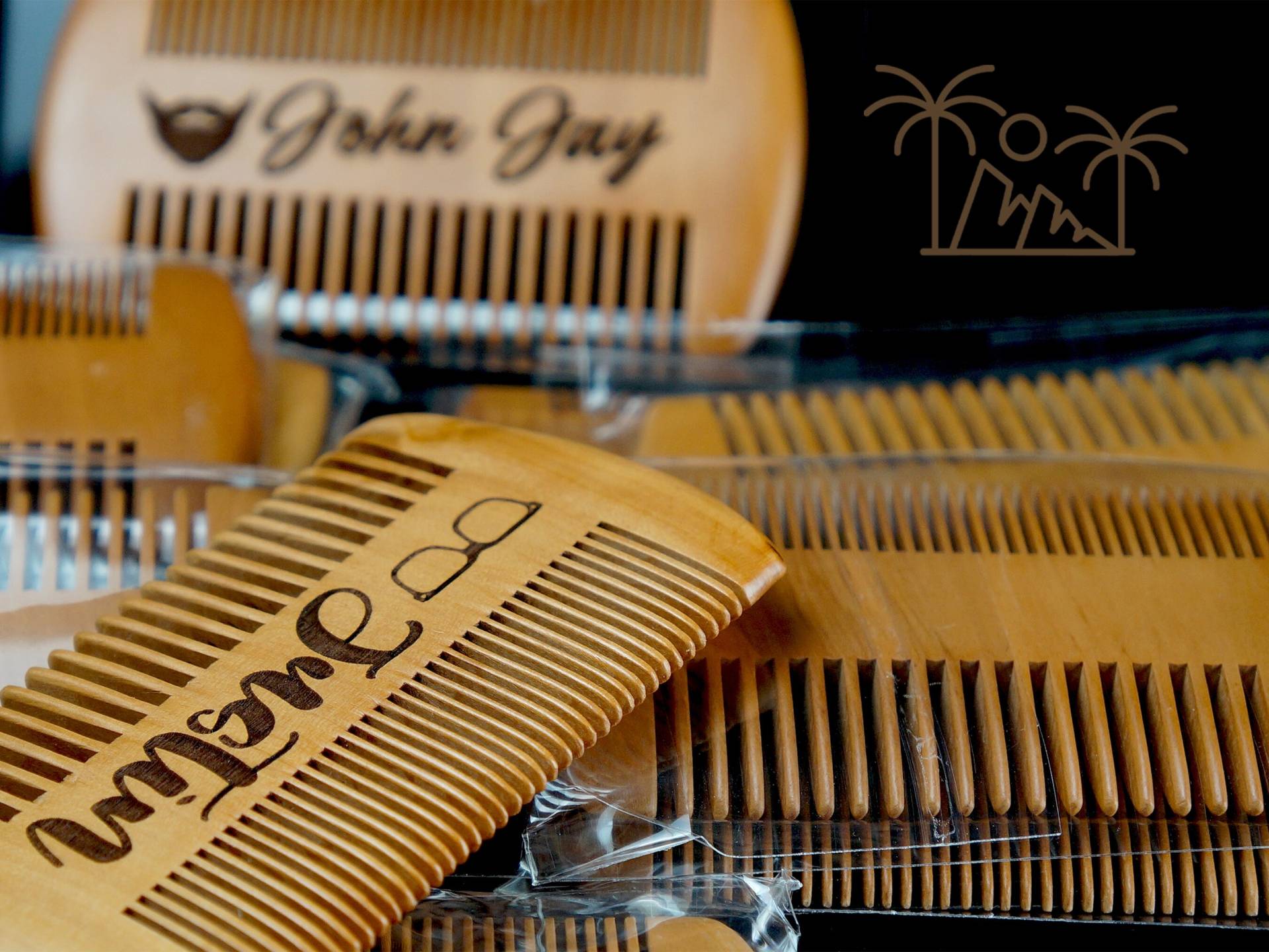 Personalisierter Bartkamm, Geschenk Für Papa, Graviertes Bräutigam, Vatertagsgeschenk, Ihn, Gravierter Kamm, Holzkamm, Holzkamm Personalisierter Bartkamm, Geschenk Für Papa, Graviertes Bräutigam, Vatertagsgeschenk, Ihn, Gravierter Kamm, Holzkamm, Holzkamm von Etsy - CreatedInCali