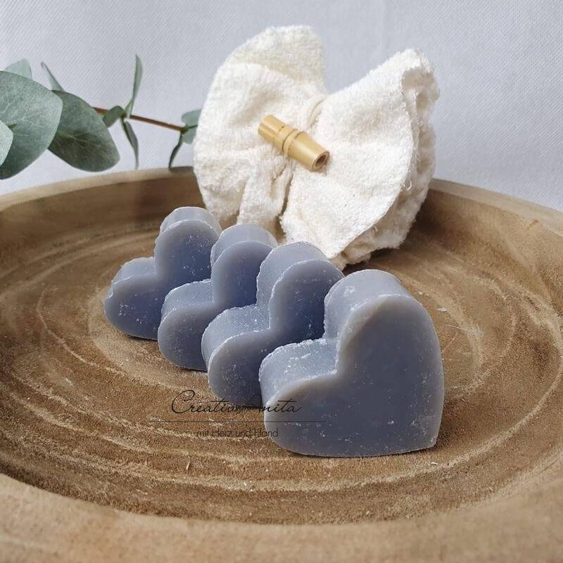 4 Stück - Herzen Seifenherzen Grau Herrenduft Kundenpräsente Gastgeschenke Schafmilchseife von Etsy - CreativAnita