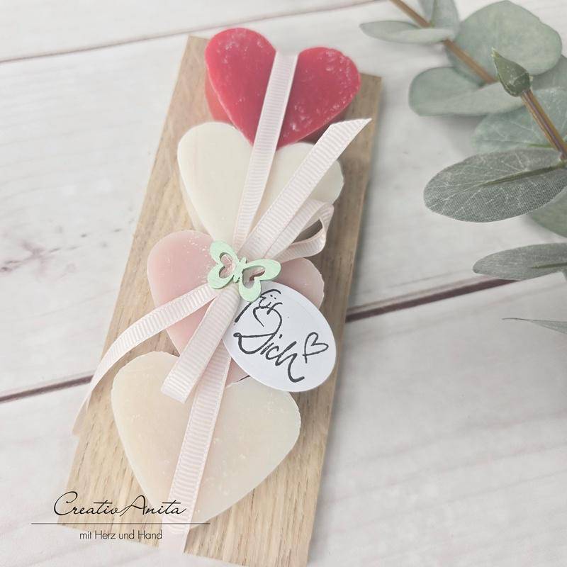 Geschenk Seifen-Herzen Aus Schafmilch Auf Holz - Rot von Etsy - CreativAnita