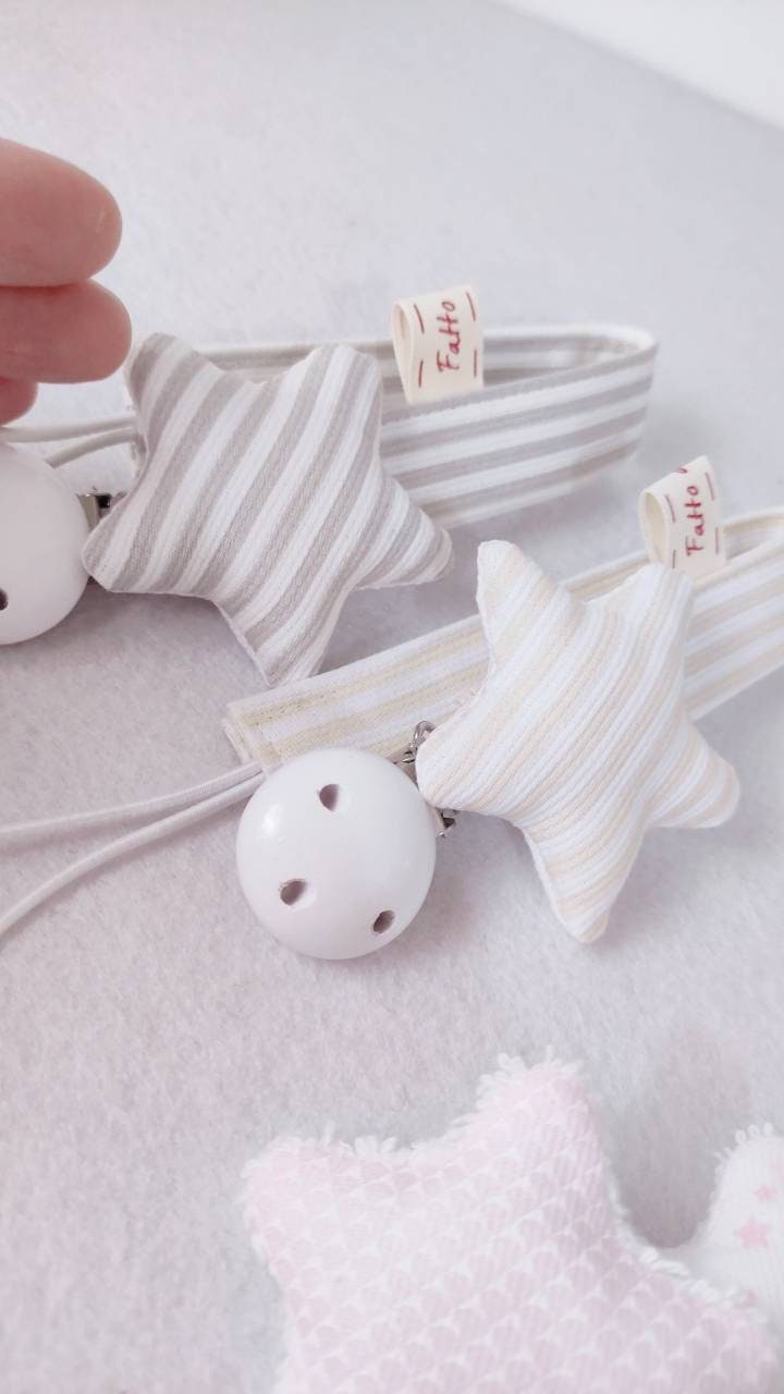 Personalisierbare Schnullerkette Aus Stoff Mit Sternmotiv Für Neugeborene Mam-Adapter von Etsy - CreativantoCreazioni