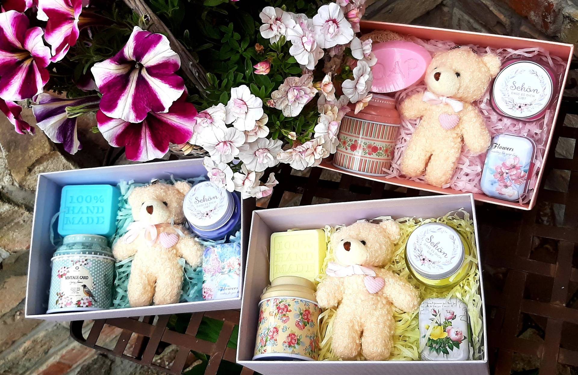 Geburtstagsgeschenkset Überraschung Für Junge Mädchen Frauen, Teenager Mit Handmade Seife, Lippenbalsam, Kerze Und Badesalz Wohlbefinden Geburtstagsgeschenkset Überraschung Für Junge Mädchen Frauen, Teenager Mit Handmade Seife, Lippenbalsam, Kerze Und Badesalz Wohlbefinden von Etsy - CreativesoapsKunst