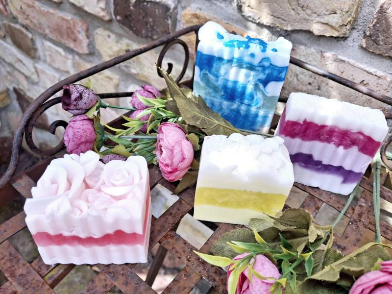 Seifen Handgegossen, in Verschiedene Designs, Tollen Farben Und Düften, Vegan Hautpflegend, Jeweils Einzeln Verpackt von Etsy - CreativesoapsKunst