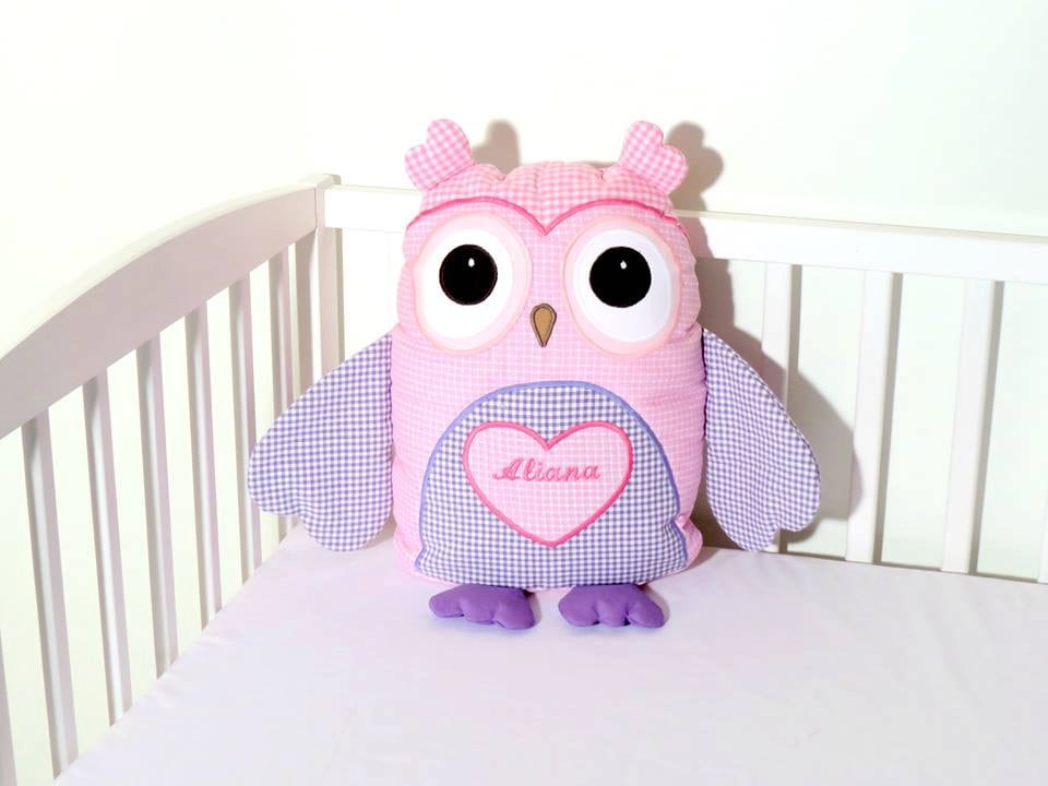Eulenkissen, Benutzerdefinierte Hausgemachte Eule Kissen Pet, Monogrammiert Baby Kissen, Entwerfer Lila-Rosa von Etsy - Customquiltsbyeva