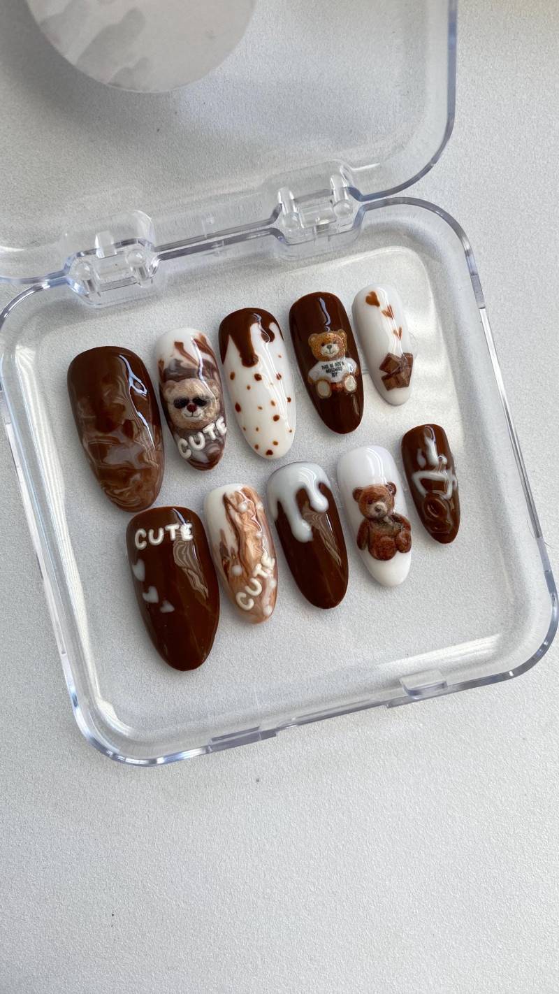 Schokoladenmaniküre/Press On Nails von Etsy - DIANENpressonnails