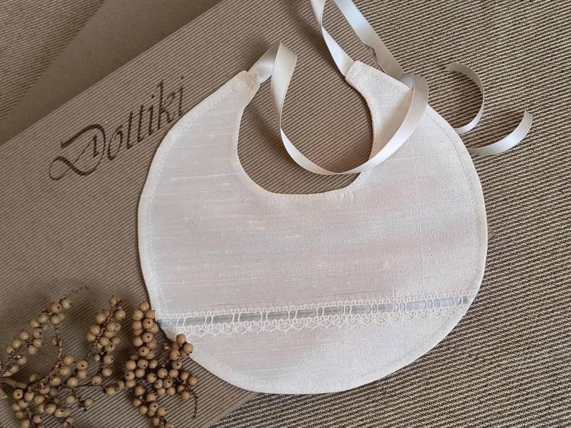 Seide Tauf Lätzchen von Etsy - DOTTIKI