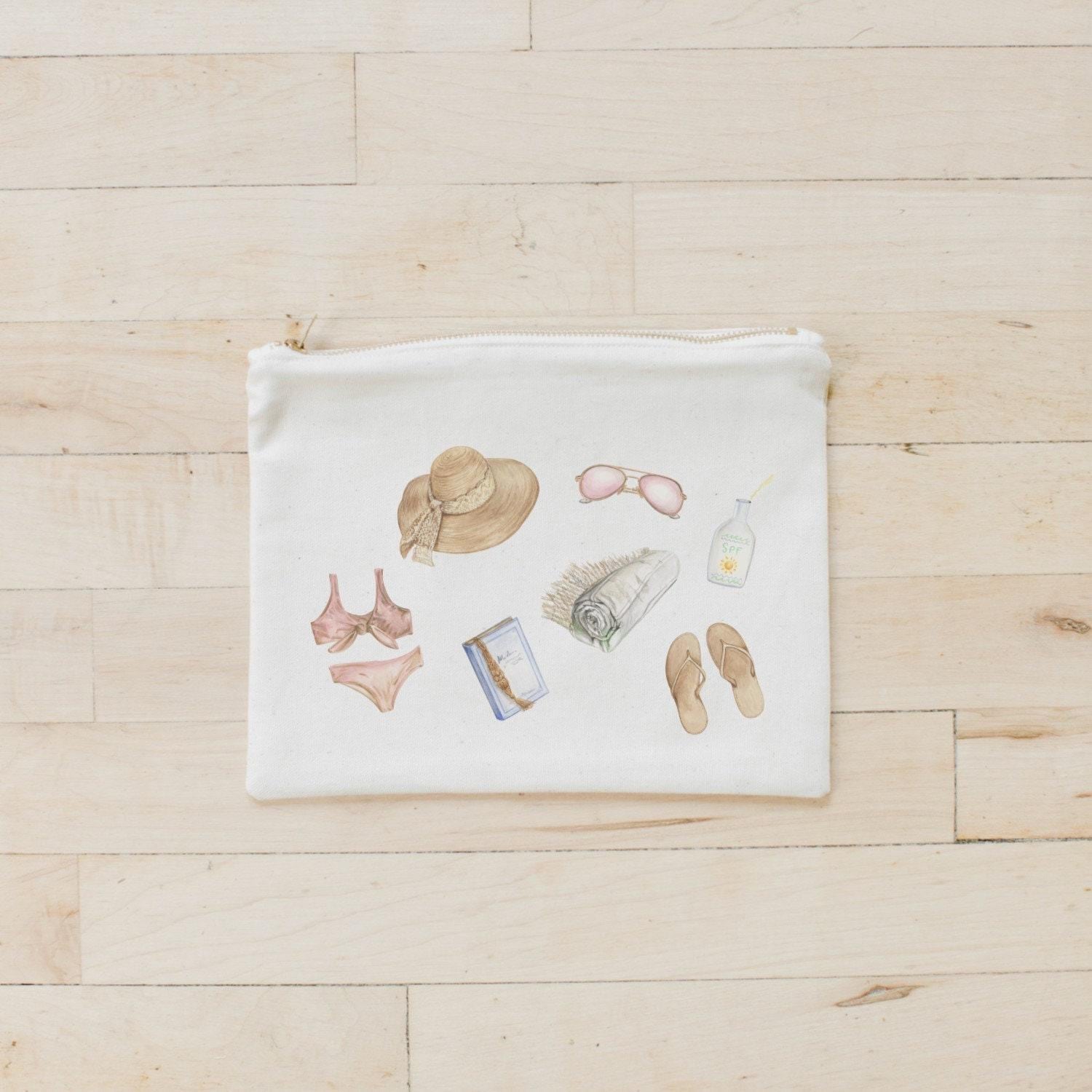 Schminktäschchen - Beach Essentials Aquarell | Brautparty Geschenk, Gemütliche Wohnkultur Geschenke, Sentimentale Stoff Geschenk Schminktäschchen - Beach Essentials Aquarell | Brautparty Geschenk, Gemütliche Wohnkultur Geschenke, Sentimentale Stoff Geschenk von Etsy - DWELLhomeshoppe