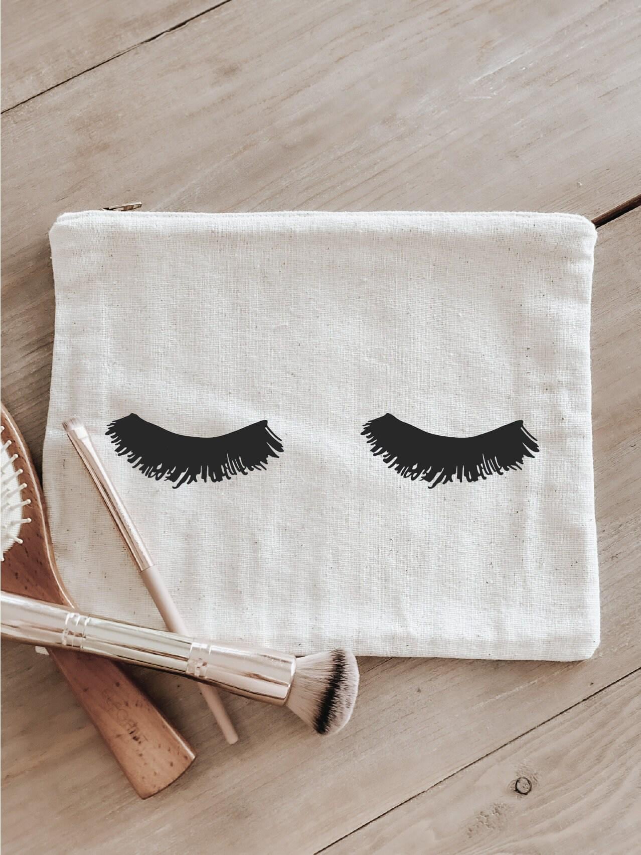 Schminktaschen - Wimpern | Brautparty Geschenk, Gemütlicher Stoff Dekor Geschenke, Sentimentale Wohnkultur Ideen, Nachdenkliche Stoffgeschenke Für Schminktaschen - Wimpern | Brautparty Geschenk, Gemütlicher Stoff Dekor Geschenke, Sentimentale Wohnkultur Ideen, Nachdenkliche Stoffgeschenke Für von Etsy - DWELLhomeshoppe