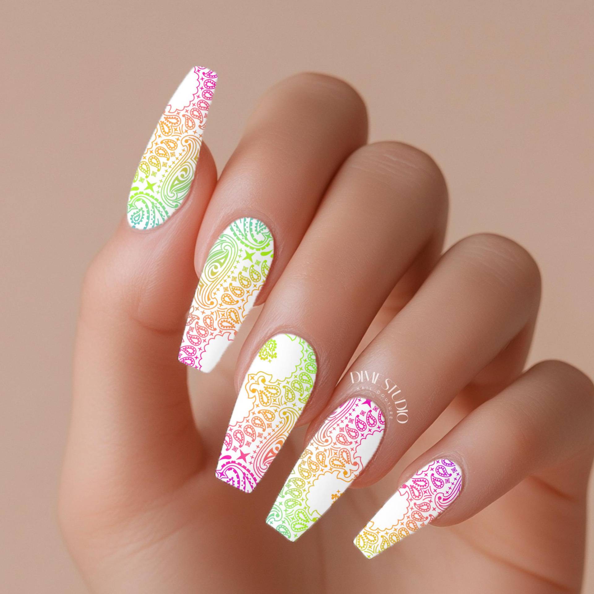Klarer Regenbogen Classic Bandana Xl Nail Wraps - Paisley Nagel Aufkleber Wassertransfer Klarer Regenbogen Classic Bandana Xl Nail Wraps - Paisley Nagel Aufkleber Wassertransfer von Etsy - DXHNAILCO