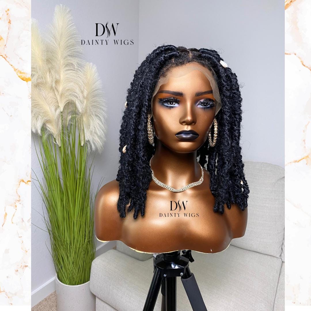 Kurze Schmetterlings-Locken Perücke | Bob Schmetterling Locs Geflochtene Perücken - Volle Spitze Sofort Lieferbar von Etsy - DaintyWigs