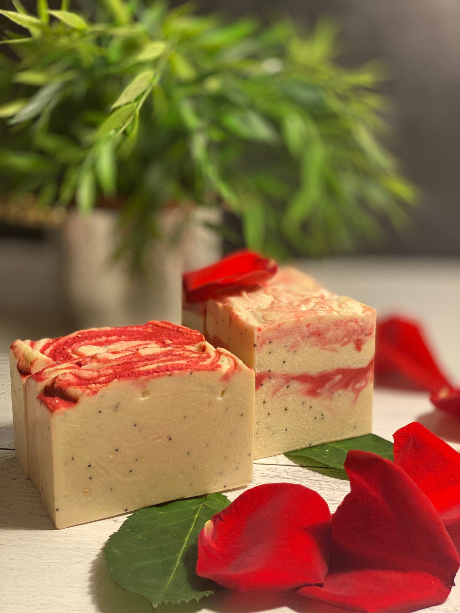 Passionsfrucht-Rosenseife, Himmlisch Duftend, Leichtes Peeling von Etsy - DanaeSoapsCo