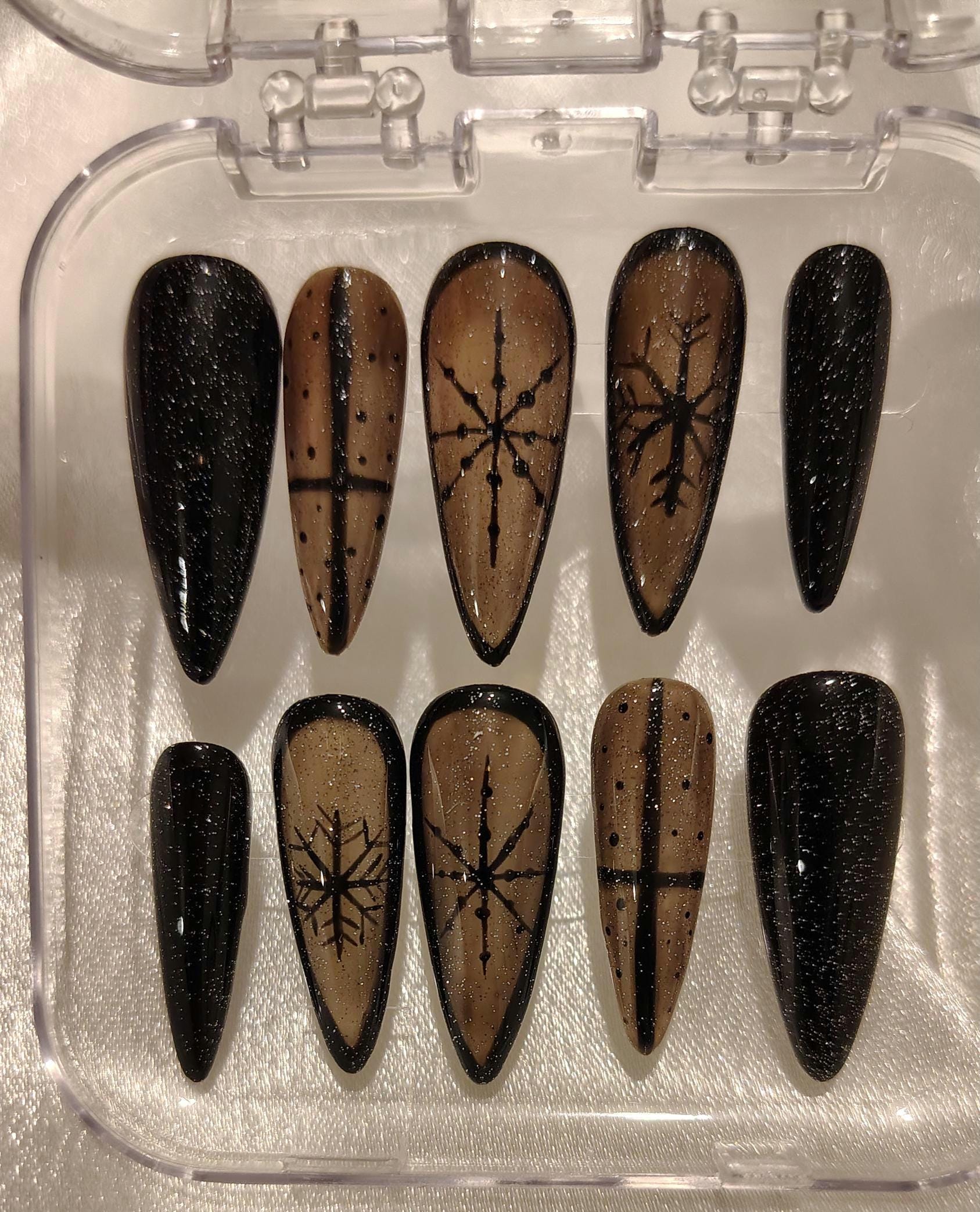 Black Christmas Nails Black Christmas Nails von Etsy - DangerousNails