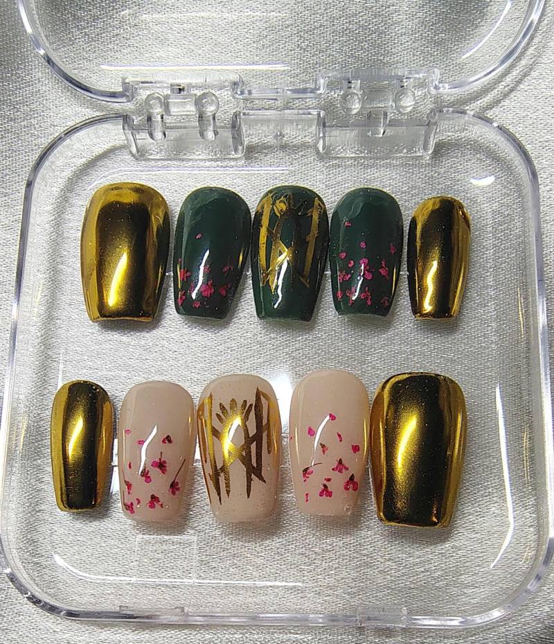 Sleep Token Nails von Etsy - DangerousNails