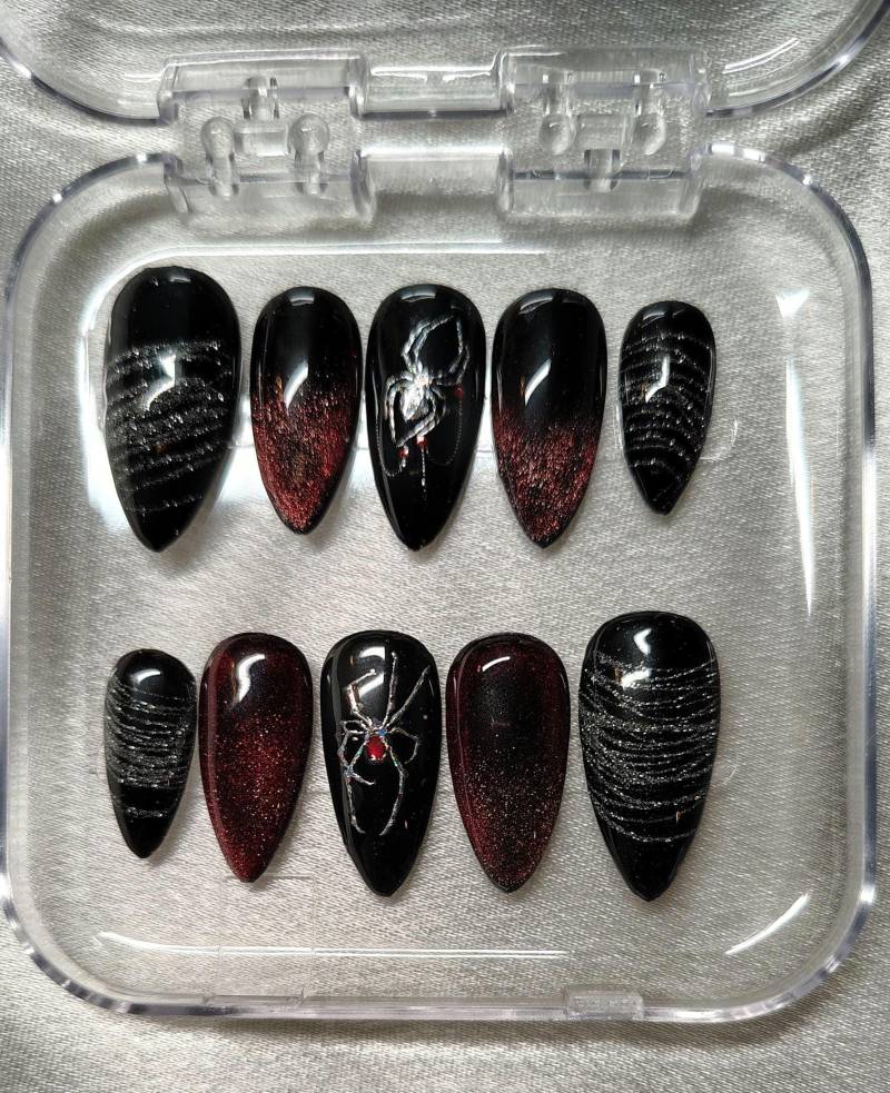 Spider Nails Spider Nails von Etsy - DangerousNails