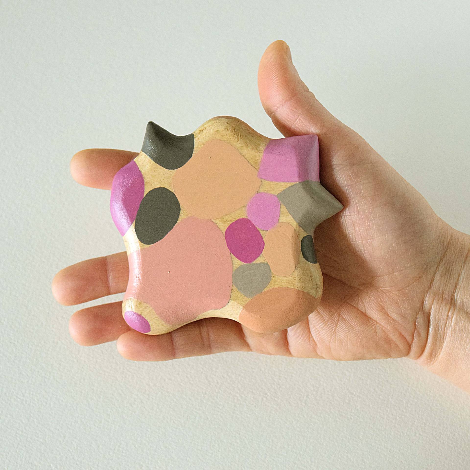 Abstrakter Handbemalter Holz Taschenspiegel | Rosa Und Grau Wachsen von Etsy - DanglingDimTint