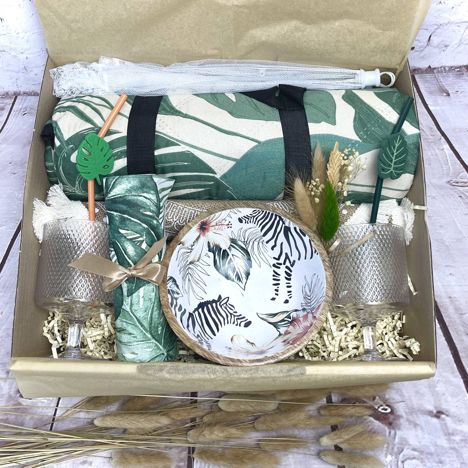 Picknick Geschenkbox, Geschenkset Outdoor, Camping, Geburtstaggeschenk, Geschenk Für Freundin, Geschenkbox Geburtstag, Picknick-Set Zwei Picknick Geschenkbox, Geschenkset Outdoor, Camping, Geburtstaggeschenk, Geschenk Für Freundin, Geschenkbox Geburtstag, Picknick-Set Zwei von Etsy - DarDariBox