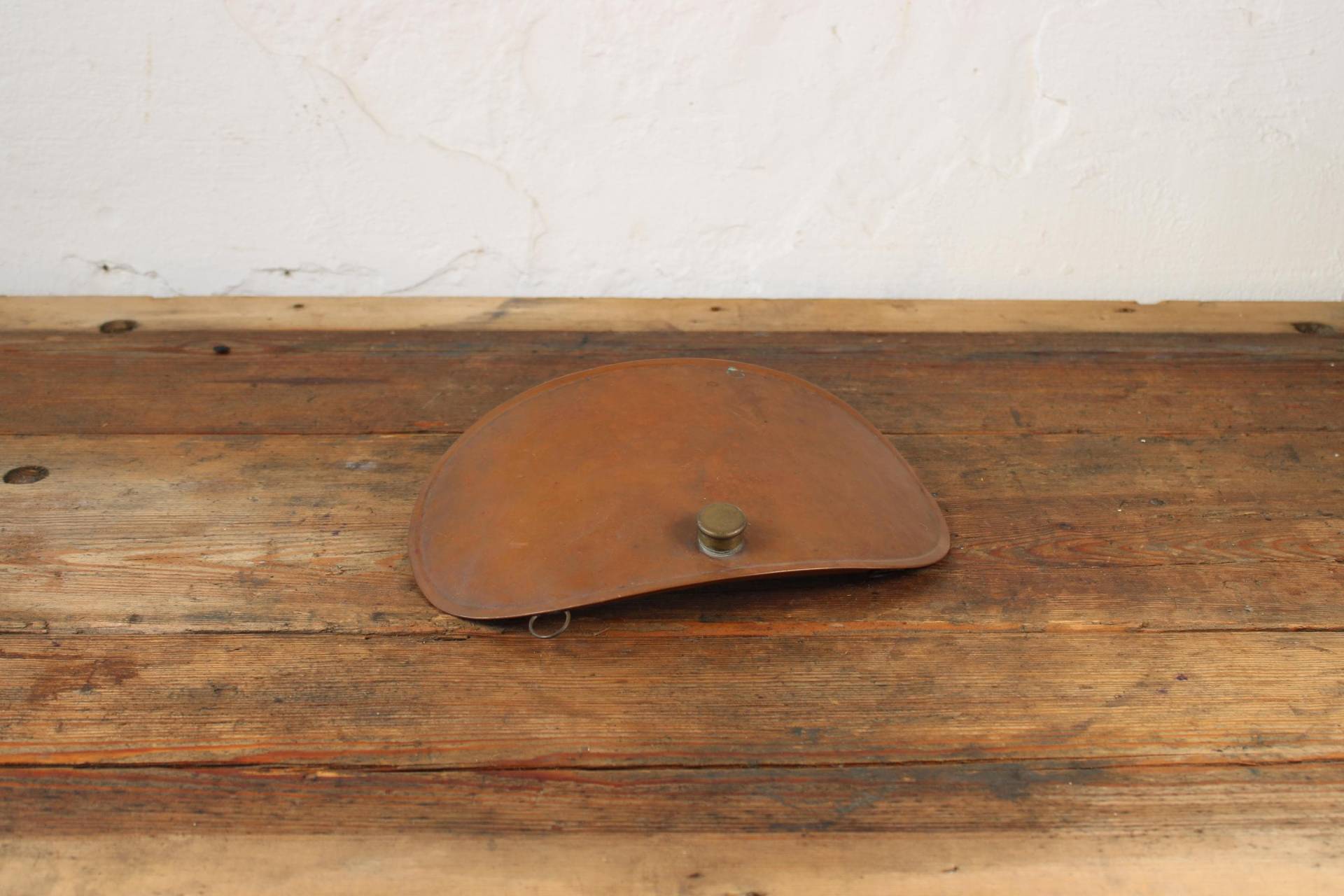 Vintage Gewölbter Wärmwasser-Bauchwärmer Wärmflasche Metall Höhe 17 × Breite 27 cm Vintage Gewölbter Wärmwasser-Bauchwärmer Wärmflasche Metall Höhe 17 × Breite 27 cm von Etsy - DasEmporium