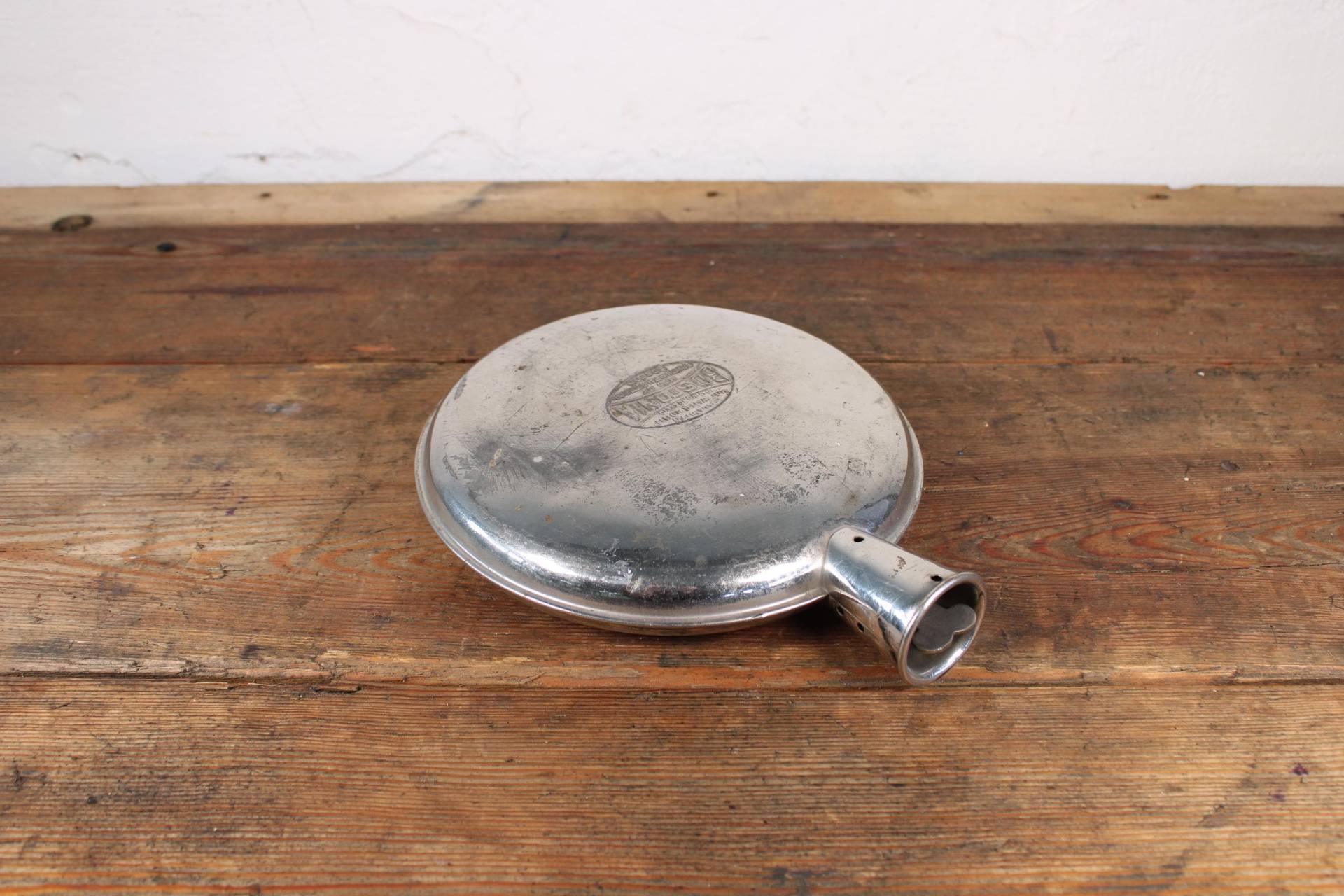 Vintage Wärmflasche Bostonia Metall Höhe 5 × Breite 29 cm Signiert von Etsy - DasEmporium