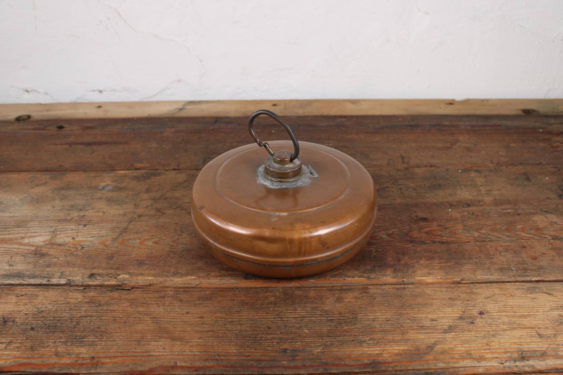 Vintage Wärmflasche Metall Höhe 8 × Breite 19 cm Vintage Wärmflasche Metall Höhe 8 × Breite 19 cm von Etsy - DasEmporium