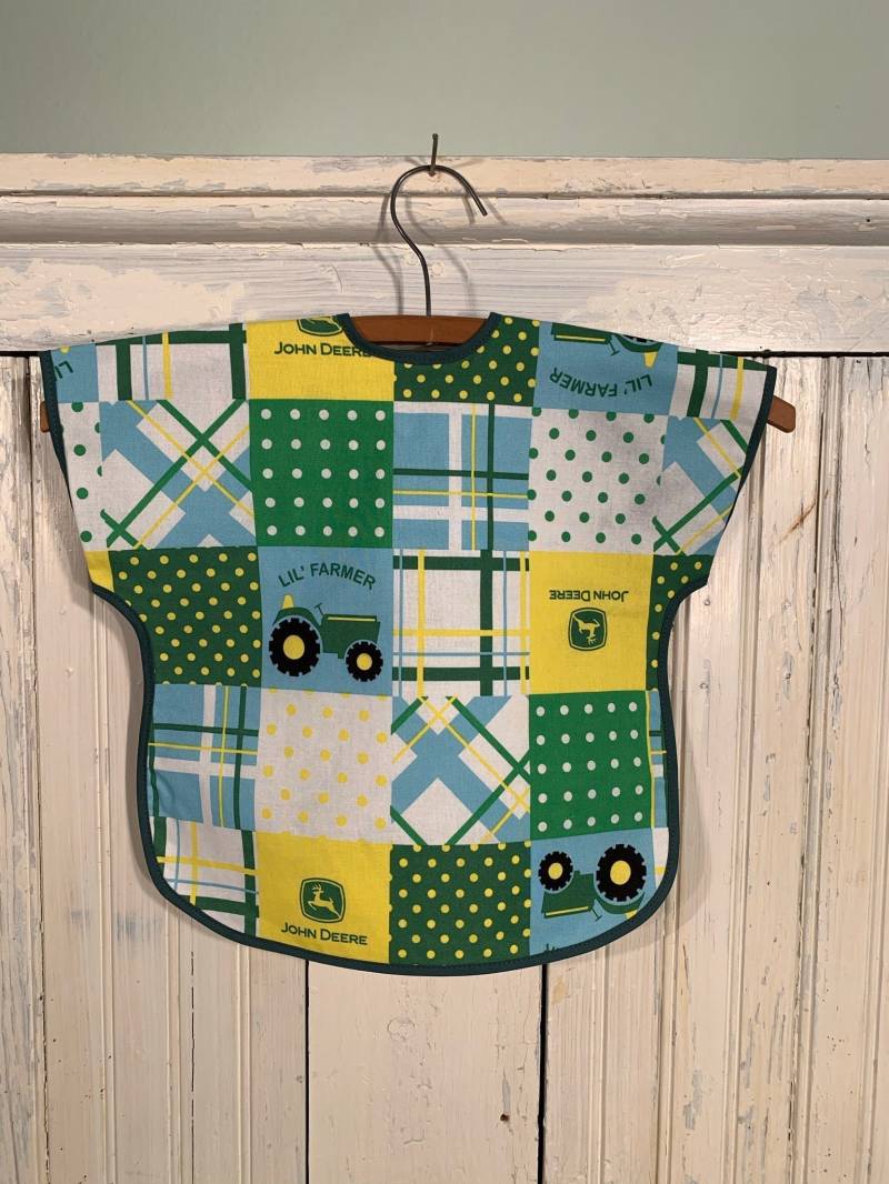 Baby Lätzchen Für 1 Jahr Alt. Traktor Print Baumwolle, Wasserdichte Rückseite, Softgrip Verschluss. Waschbar. Handgefertigt in Den Usa von Etsy - DaughteroftheCharm