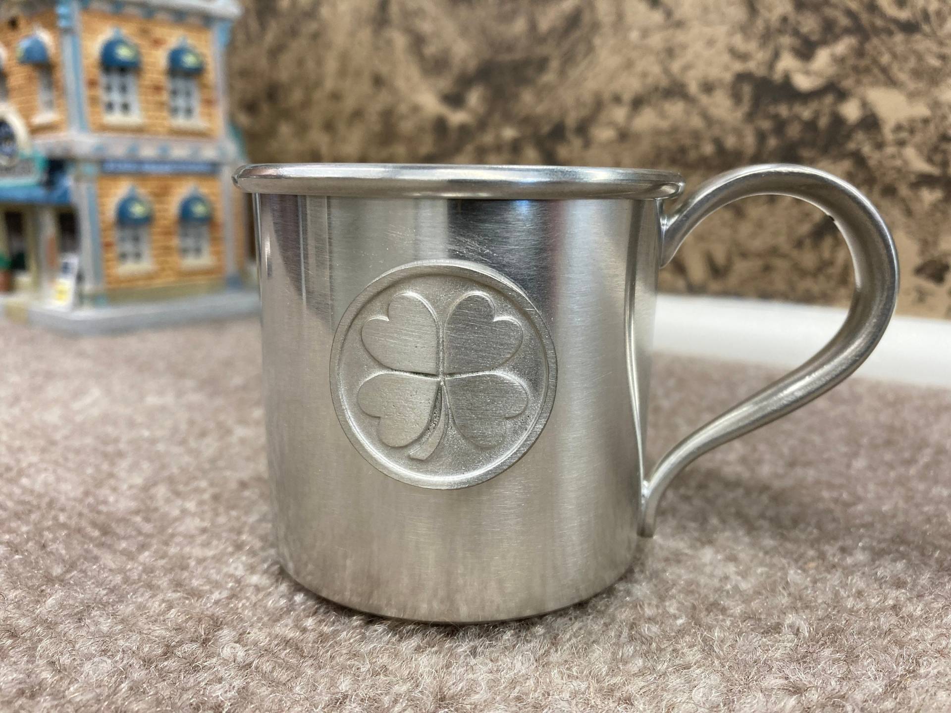 Shamrock Zinn Baby Cup Shamrock Zinn Baby Cup von Etsy - DeGrandpreJewelers