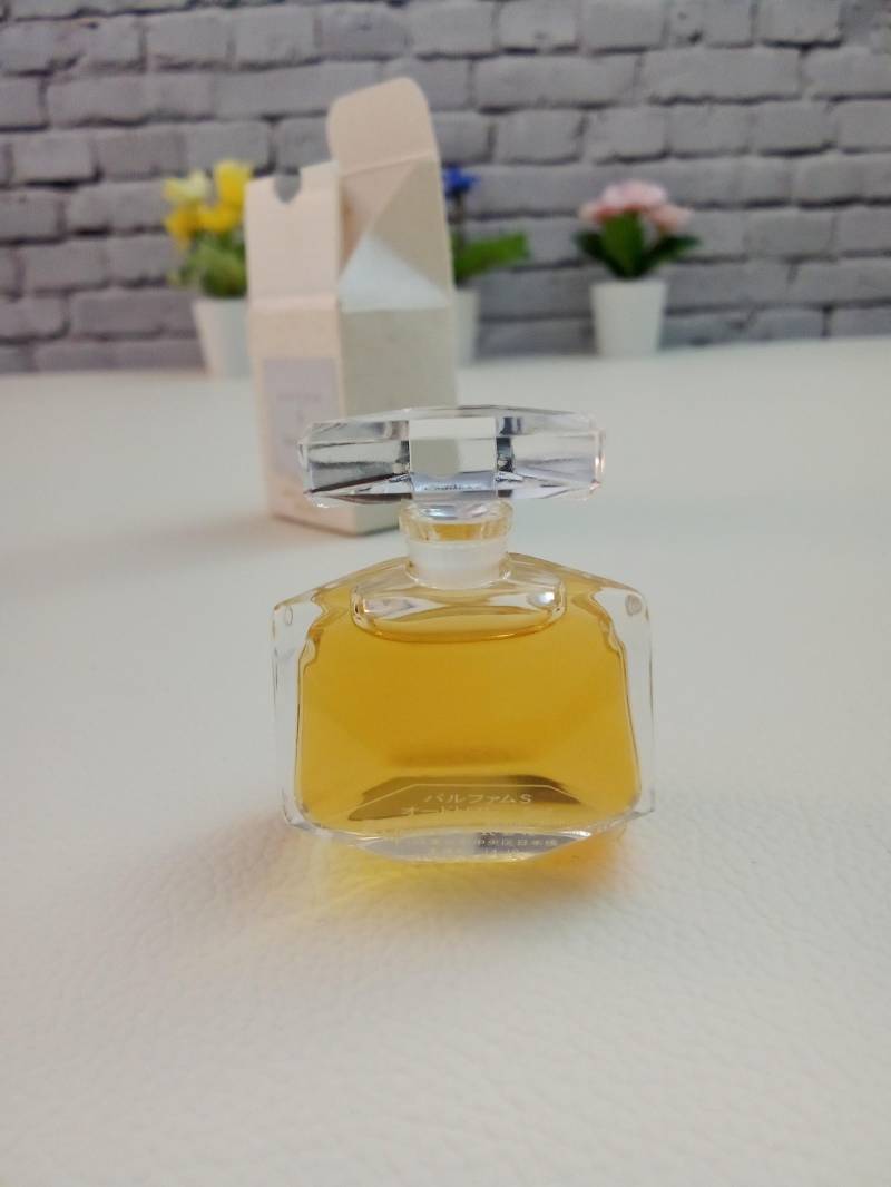 Vintage Parfum S, 5Ml, Tokyo - Paris, Mit Originalkarton, Seltenes Fundstück, Rarität von Etsy - DealStory