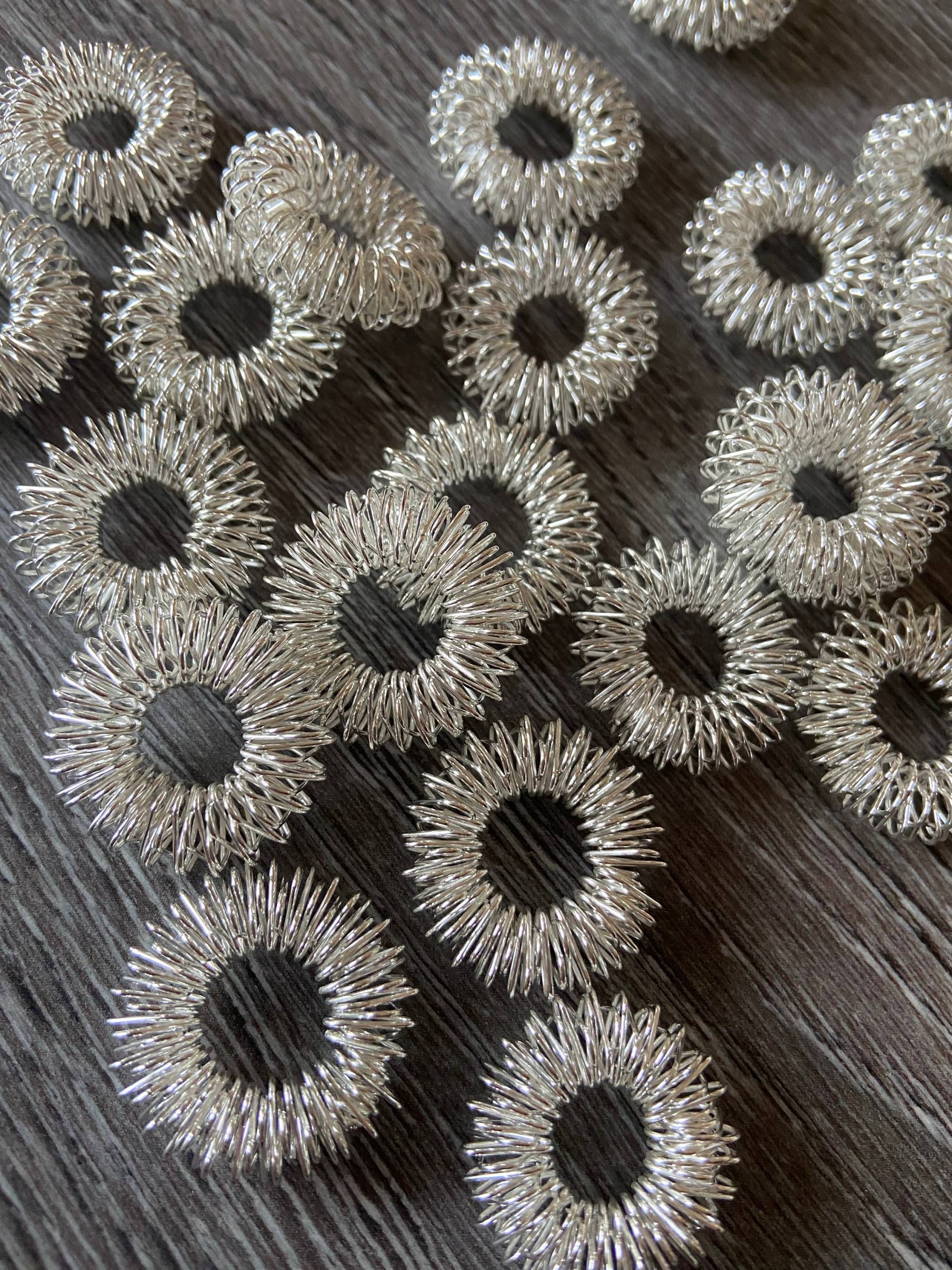 Akupressurringe, Anti-stress Ring, Reflexzonenmassag, Massageringe, Schmerzlinderungsringe, Zen Fingerring Geschenkidee in Silber von Etsy - Deashippiejewelry