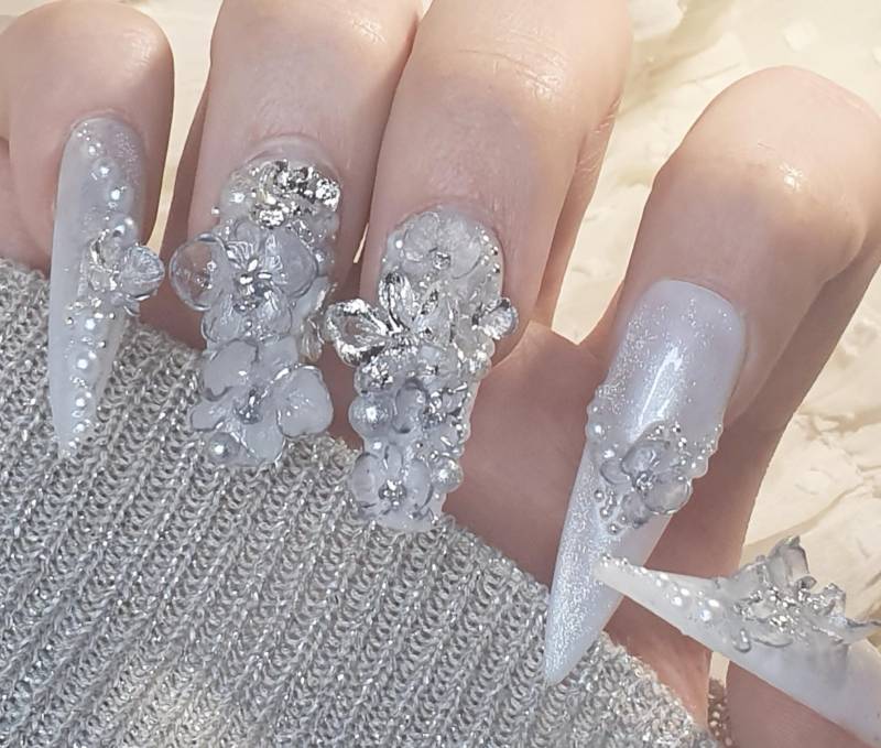 Silber Orchidee Braut-Druck Nägel von Etsy - DeeniasUniques