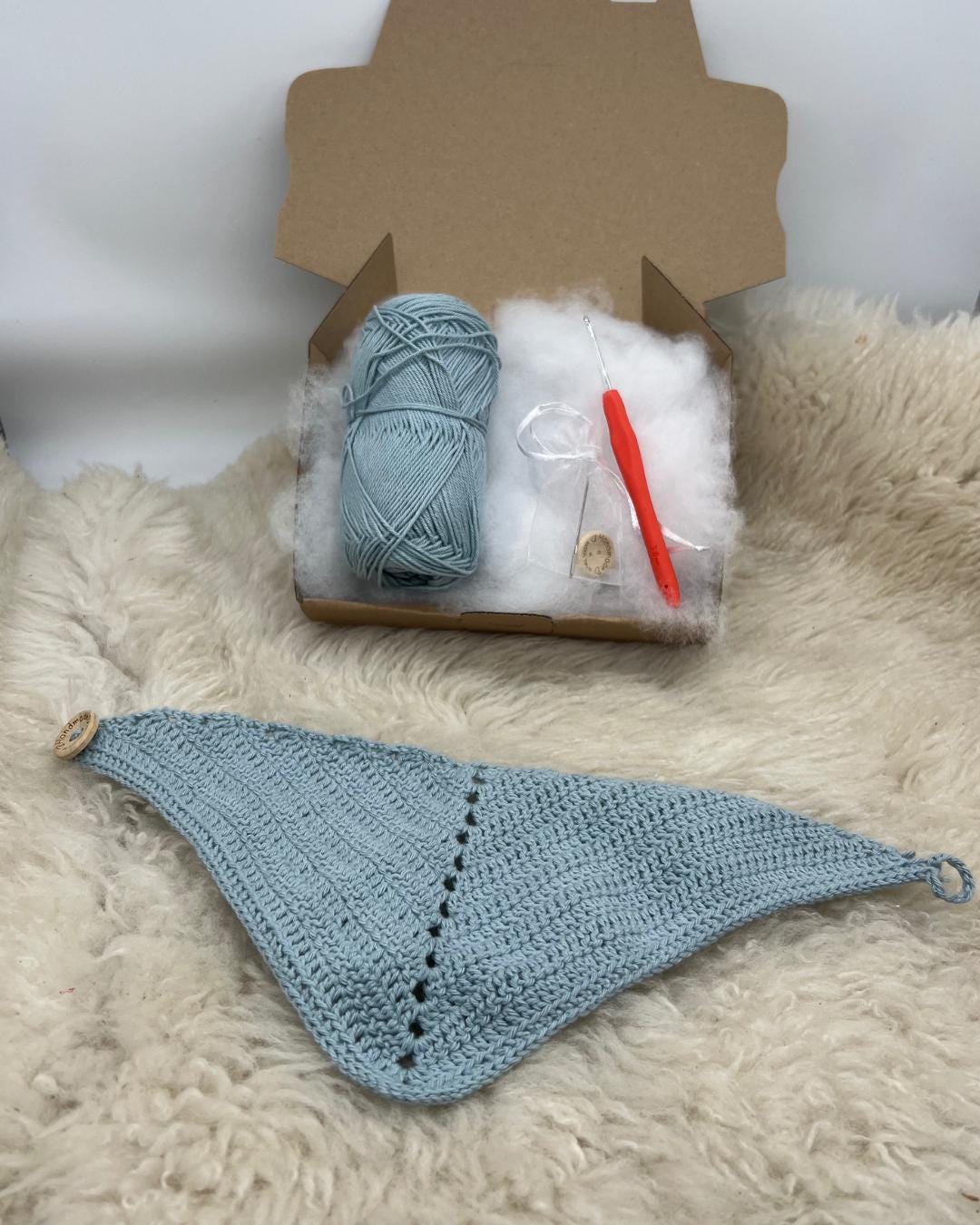 Diy Häkelset Für Ein Dreieckstuch Babys Mit Häkelanleitung von Etsy - DeinHaekelset