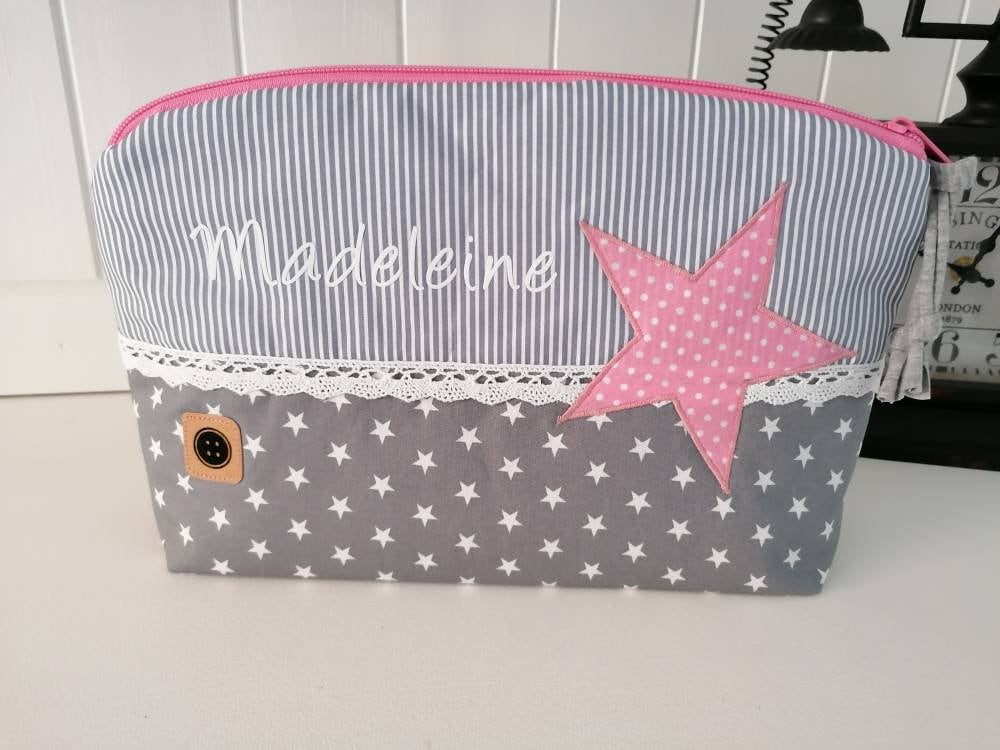 Kulturtasche/Personalisierbare Windeltasche Für Mädchen/Geschenk Zur Geburt/Taufgeschenk/Personalisiertes Geschenk/Geschenk Kinder Kulturtasche/Personalisierbare Windeltasche Für Mädchen/Geschenk Zur Geburt/Taufgeschenk/Personalisiertes Geschenk/Geschenk Kinder von Etsy - DeinKuestenknopf