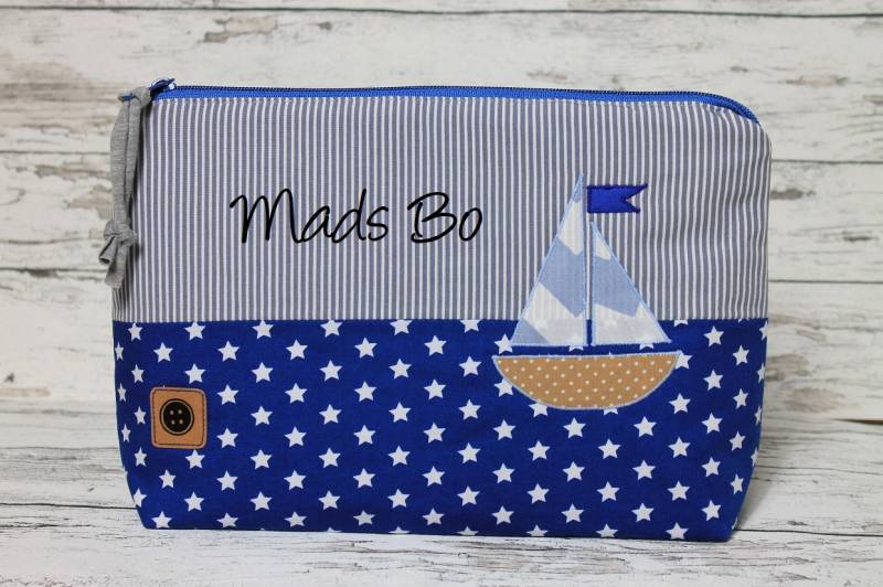 Windeltasche/Kulturtasche Inklusive Name/Taufgeschenk Personalisiert/Maritim/Geschenk Zur Geburt/Segelboot Windeltasche/Kulturtasche Inklusive Name/Taufgeschenk Personalisiert/Maritim/Geschenk Zur Geburt/Segelboot von Etsy - DeinKuestenknopf