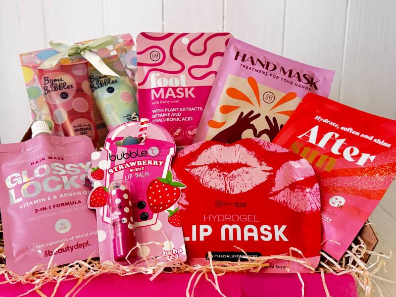 Wellness Geschenkbox Pink | Frauen Geschenkset Beauty Box Geburtstag Freundin Mit Lippenmaske, Haarkur & Lipbalm No 86 Wellness Geschenkbox Pink | Frauen Geschenkset Beauty Box Geburtstag Freundin Mit Lippenmaske, Haarkur & Lipbalm No 86 von Etsy - DekoJahreszeit