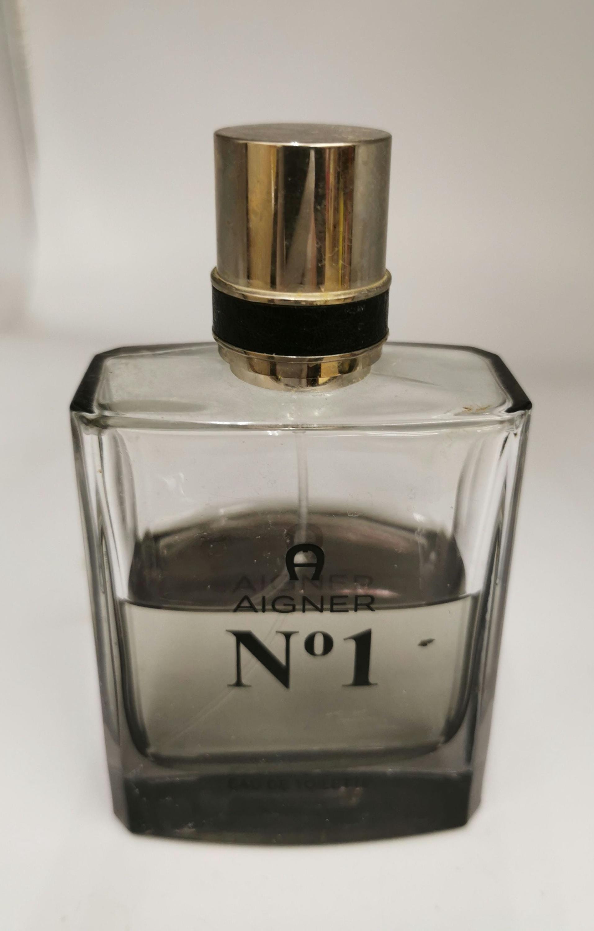 Aigner No1 Eau De Toilette 100 Ml Gebraucht Verpackung Nicht Vorhanden, Füllstand Ca 50 %. 9162 Aigner No1 Eau De Toilette 100 Ml Gebraucht Verpackung Nicht Vorhanden, Füllstand Ca 50 %. 9162 von Etsy - Dekofisch