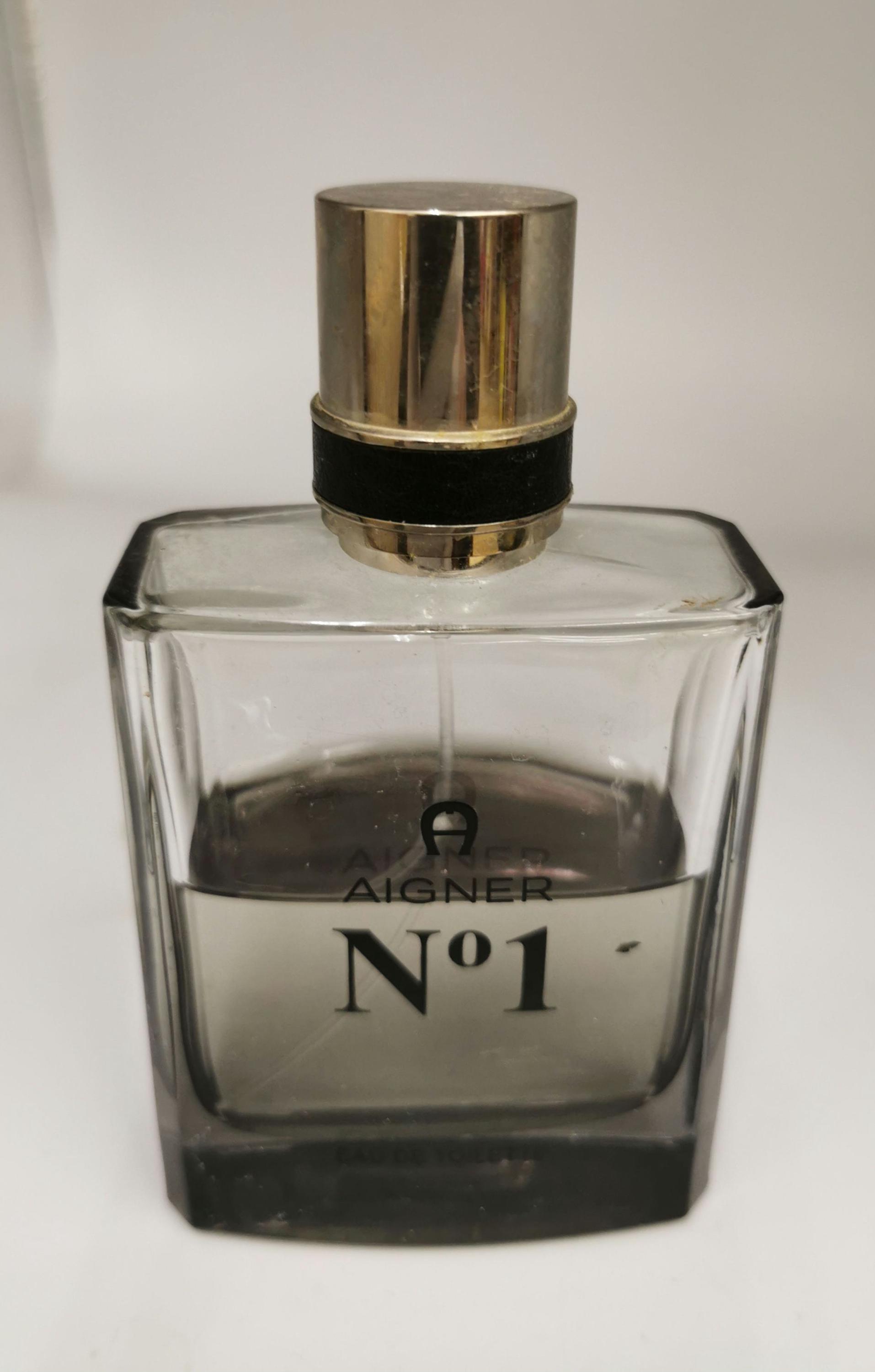 Aigner No1 Eau De Toilette 100 Ml Gebraucht Verpackung Nicht Vorhanden, Füllstand Ca 50 %. 9162 Aigner No1 Eau De Toilette 100 Ml Gebraucht Verpackung Nicht Vorhanden, Füllstand Ca 50 %. 9162 von Etsy - Dekofisch