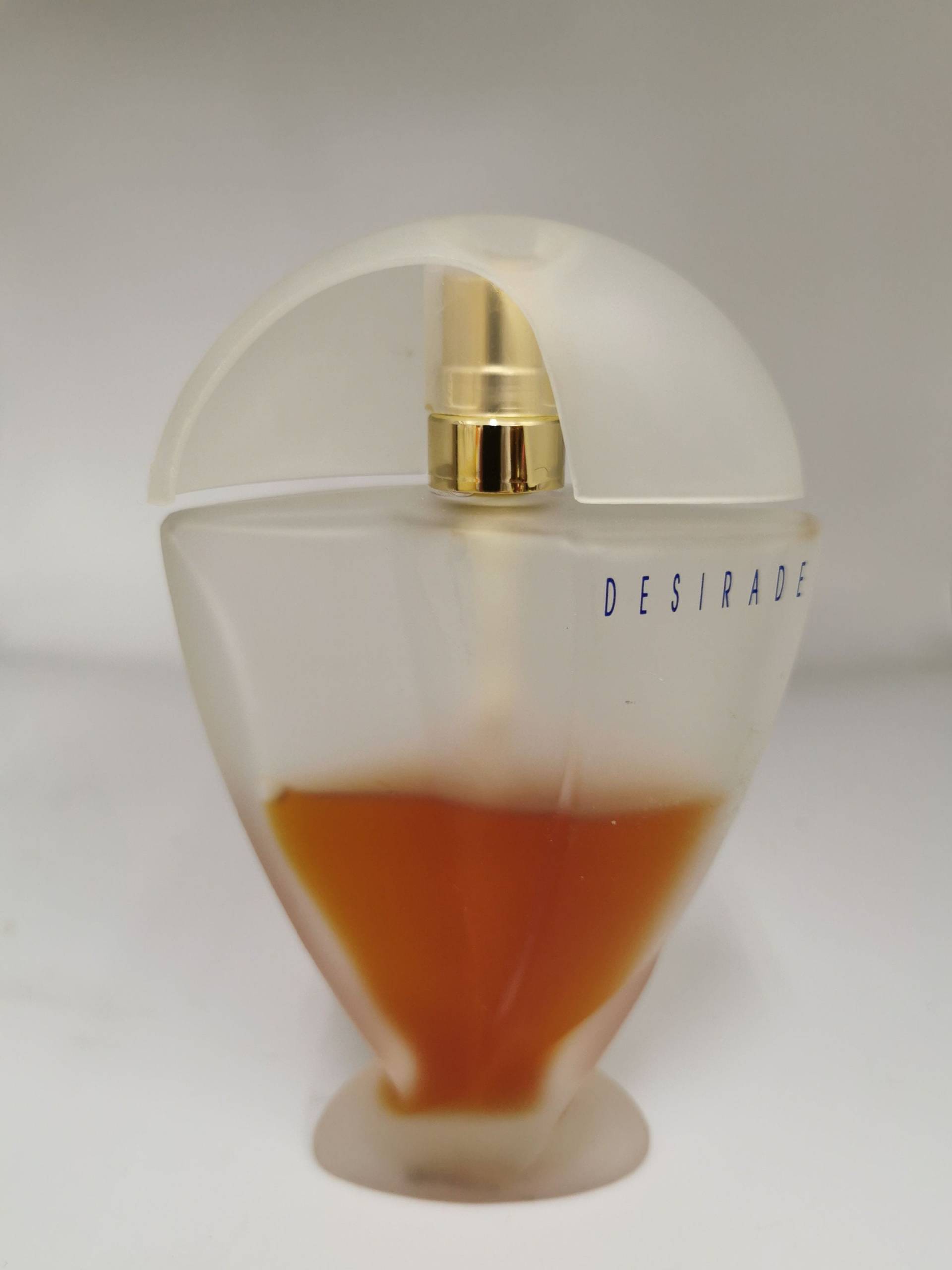 Aubusson Desirade Eau De Toilette 50 Ml Gebraucht Verpackung Nicht Vorhanden, Füllstand Ca 45 % Aubusson Desirade Eau De Toilette 50 Ml Gebraucht Verpackung Nicht Vorhanden, Füllstand Ca 45 % von Etsy - Dekofisch
