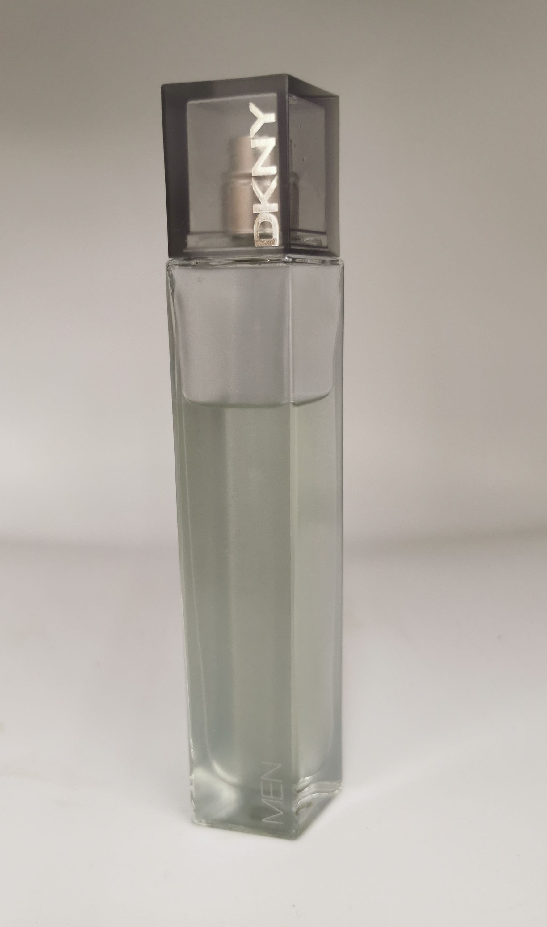 Donna Karan Dkny Men 50 Ml Gebraucht Ohne Verpackung Füllstand Ca 80 % Donna Karan Dkny Men 50 Ml Gebraucht Ohne Verpackung Füllstand Ca 80 % von Etsy - Dekofisch