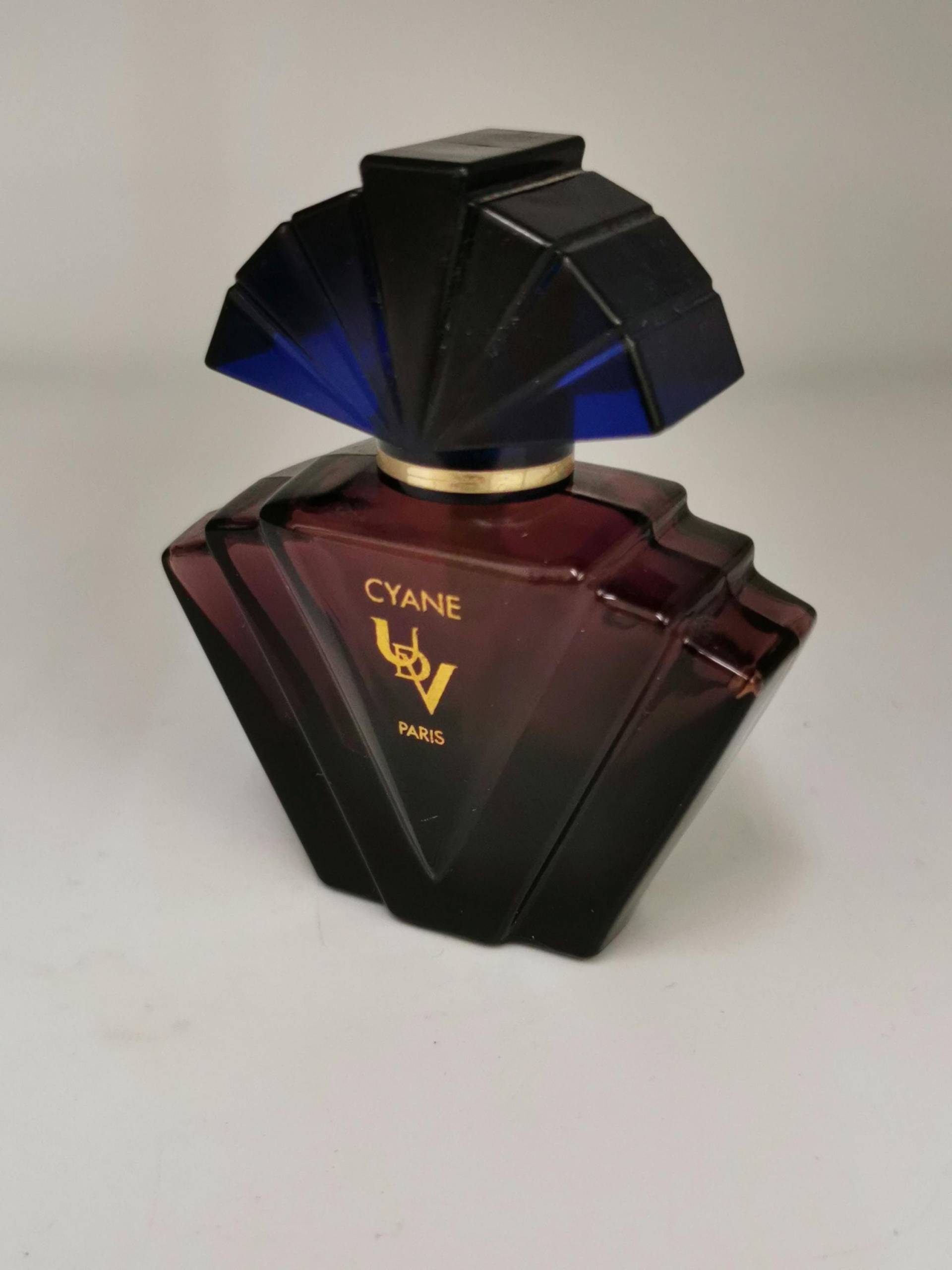 Ulric De Varens Cyan 0.85 Oz Gebraucht Verpackung Nicht Vorhanden, Füllstand Ca 40 % Ulric De Varens Cyan 0.85 Oz Gebraucht Verpackung Nicht Vorhanden, Füllstand Ca 40 % von Etsy - Dekofisch