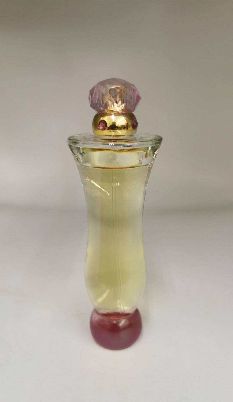Versace Women Paris Eau De Parfum 50 Ml Gebraucht Ohne Ovp Füllstand Ca 95 % Versace Women Paris Eau De Parfum 50 Ml Gebraucht Ohne Ovp Füllstand Ca 95 % von Etsy - Dekofisch