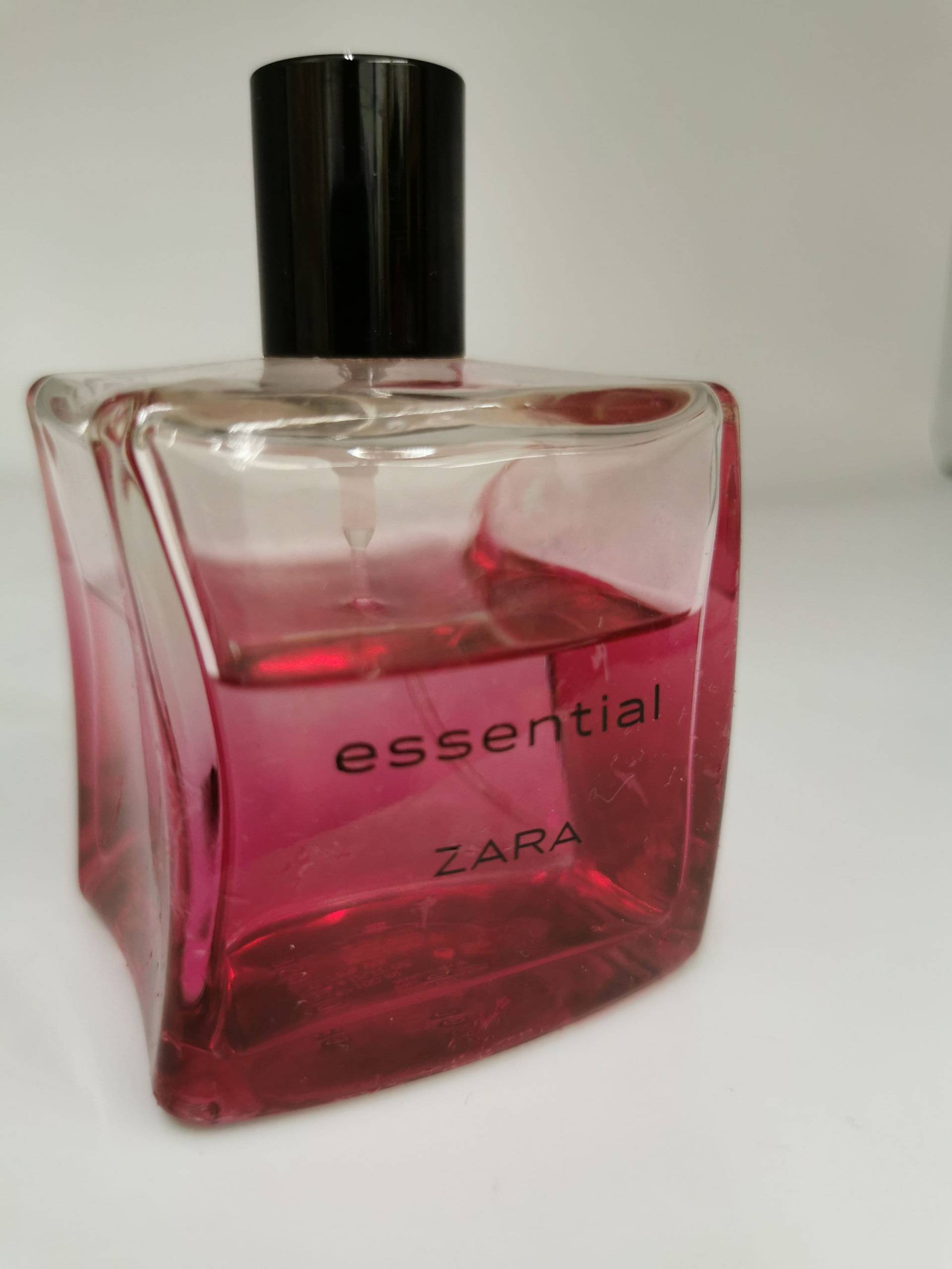 Zara Essential Eau De Toilette Natural Spray 100 Ml Gebraucht Verpackung Nicht Vorhanden, Füllstand Ca 60 % Zara Essential Eau De Toilette Natural Spray 100 Ml Gebraucht Verpackung Nicht Vorhanden, Füllstand Ca 60 % von Etsy - Dekofisch