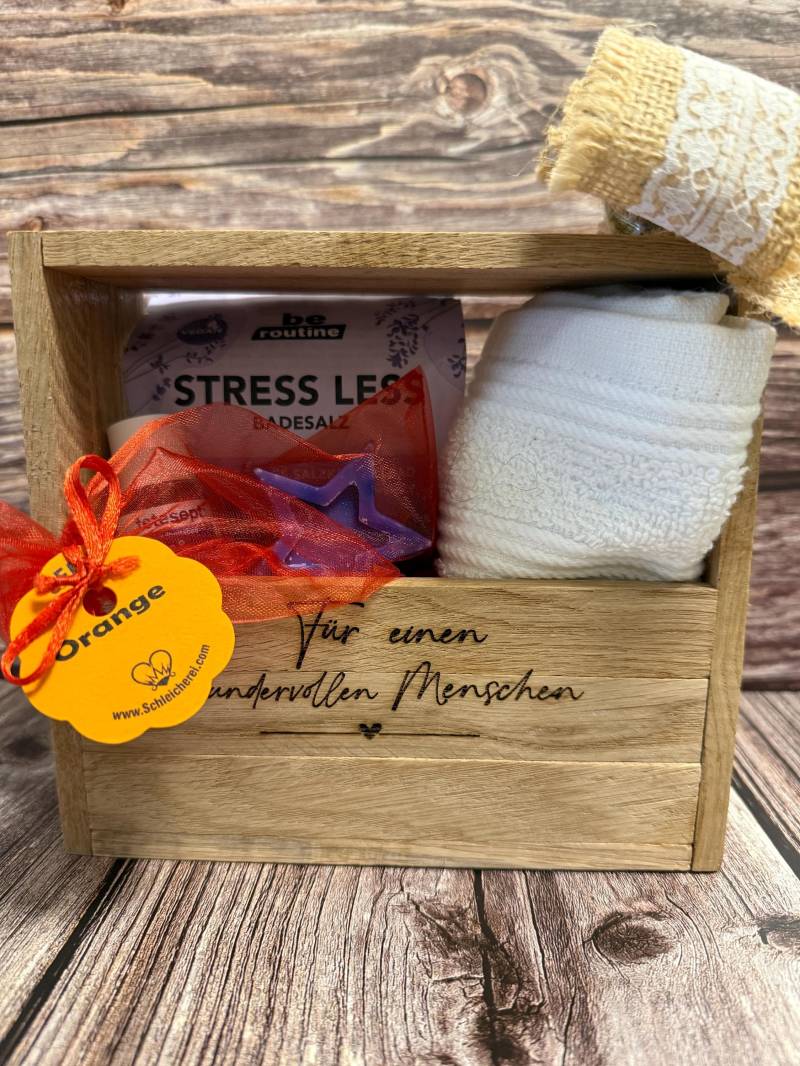 Wellness-Geschenkbox ‚Für Einen Liebevollen Menschen', Me-Time, Relax, Kleine Auszeit Wellness-Geschenkbox ‚Für Einen Liebevollen Menschen', Me-Time, Relax, Kleine Auszeit von Etsy - DerKleineService