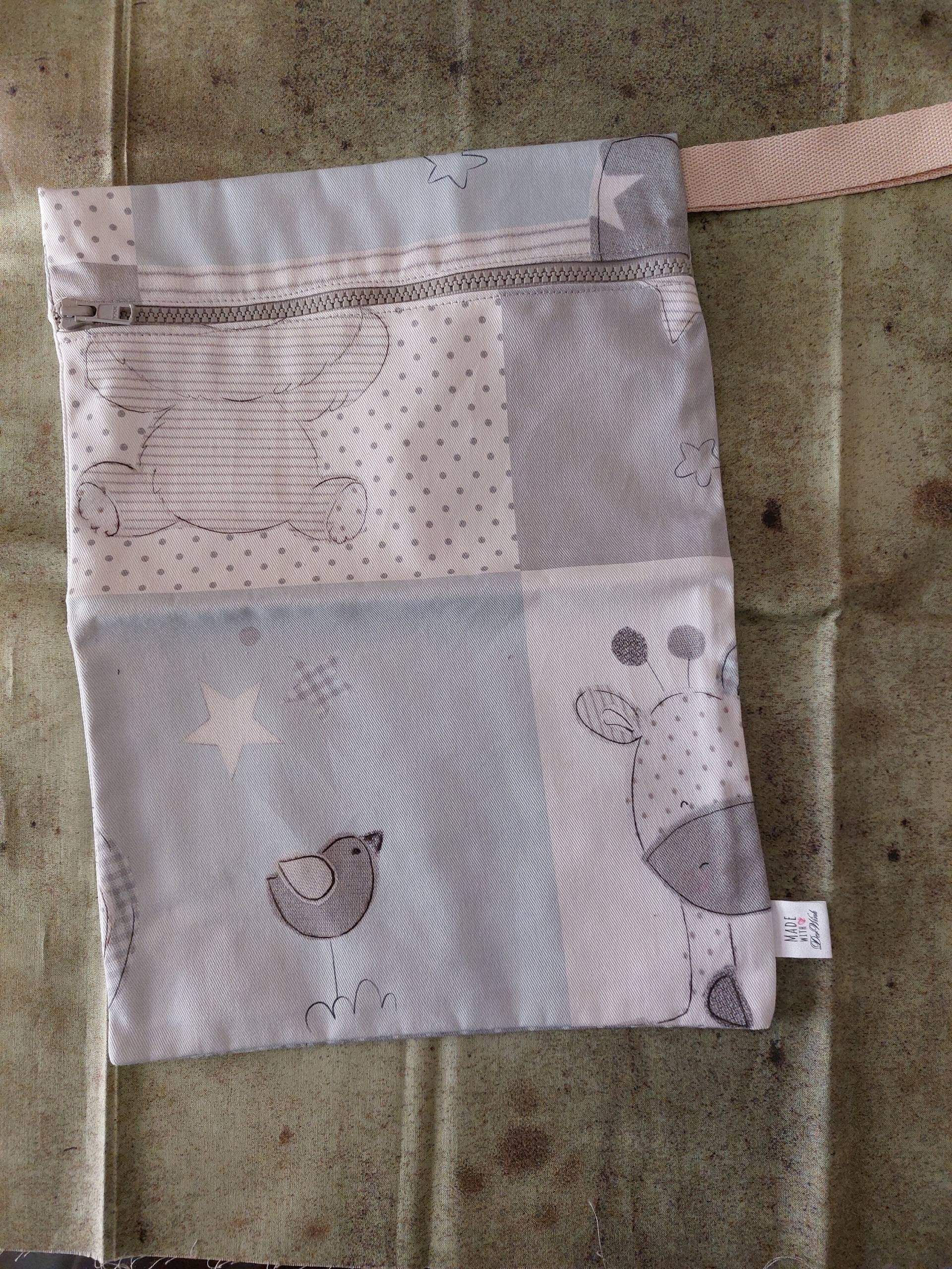Wetbag/ Nasstasche " Baby" ; Innen Wasserabweisend Für Stoffwindeln Kita Schwimmbad Nasse Wechselkleidung Wetbag/ Nasstasche " Baby" ; Innen Wasserabweisend Für Stoffwindeln Kita Schwimmbad Nasse Wechselkleidung von Etsy - DerWink