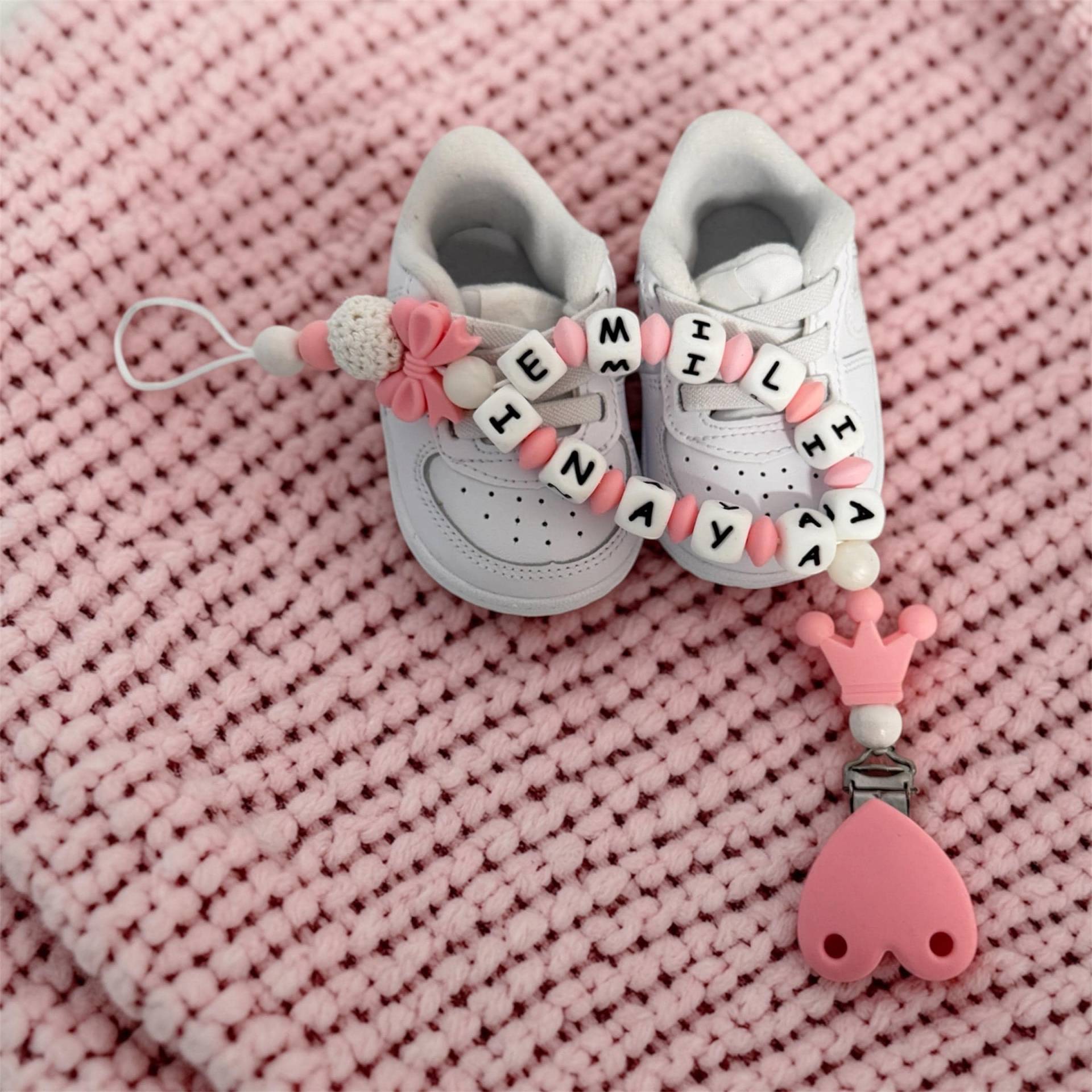 Personalisierte Schnullerkette Mit Zwei Namen von Etsy - DesignbyLeaDE