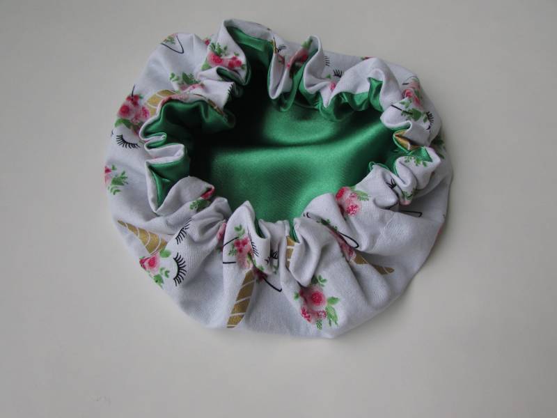 Baby Mütze | Einhorn Kleinkind Satin Haube Baby Mütze | Einhorn Kleinkind Satin Haube von Etsy - DesignedbyaQueen