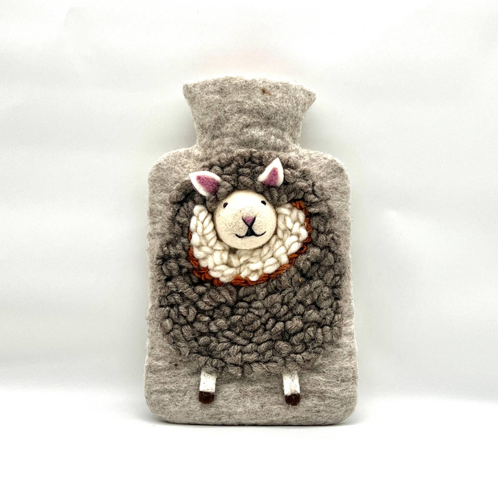 Wärmflasche Schäfchen Sina, Handgefilzt, 100% Schurwolle, Weihnachten, Geburtstag, Geschenk, Schaf von Etsy - DesignmanufakturCP