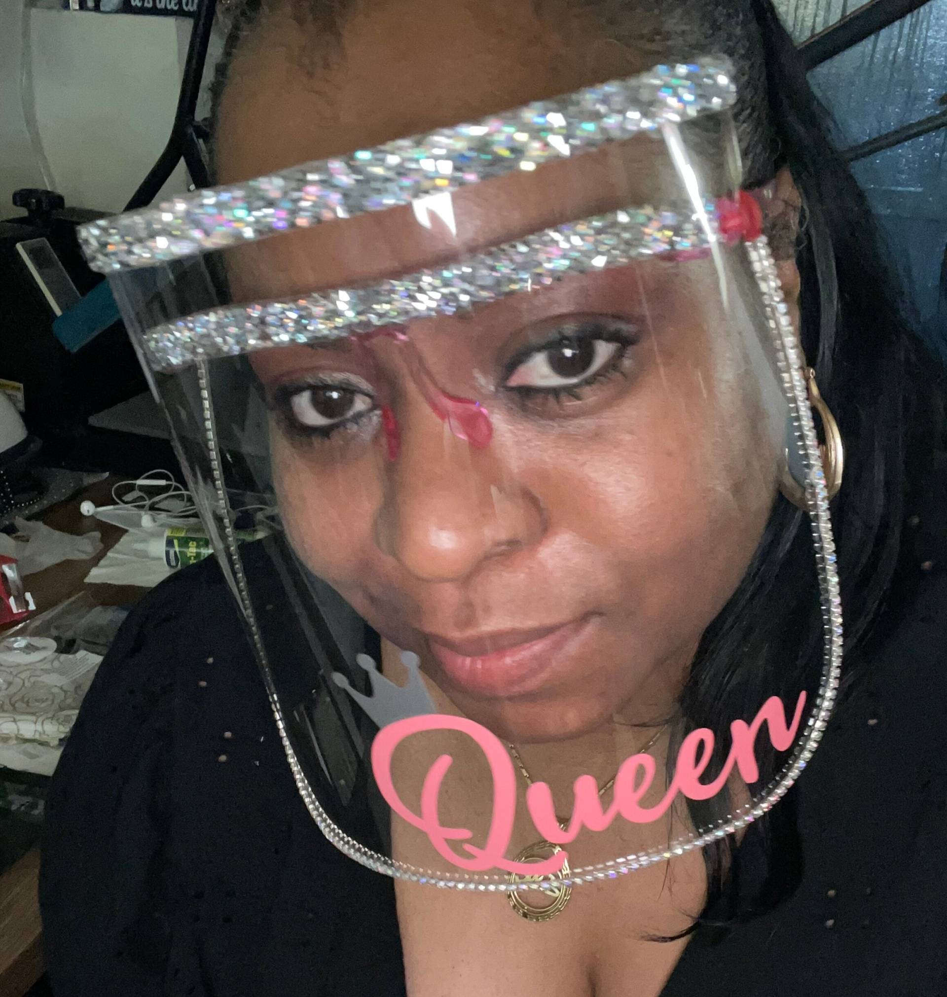 Benutzerdefinierte Gesichtsschutz | Hübsche Ab Irisierende Strasssteine Queen Abziehbild Aufkleber Anti-Beschlag von Etsy - DesignsByJMoB